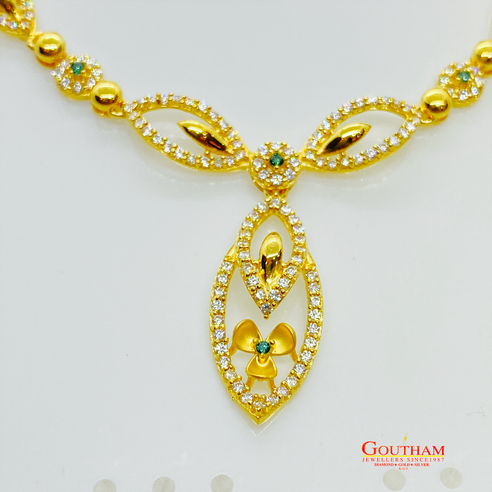 Fancy Extraneous Cz Stone Necklace Set Gj0198