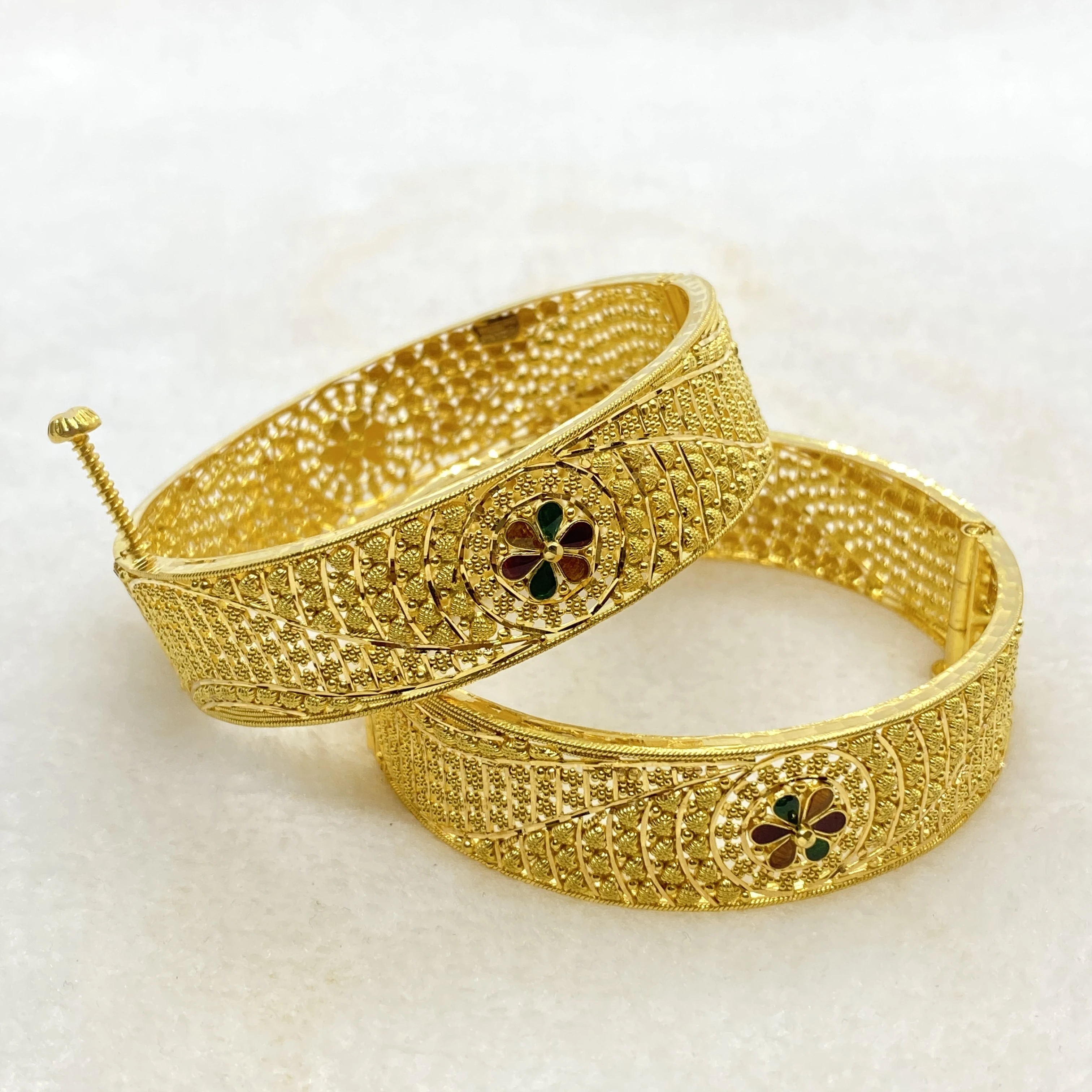 Fancy Flower Enamel Kada Bangle Gj0040