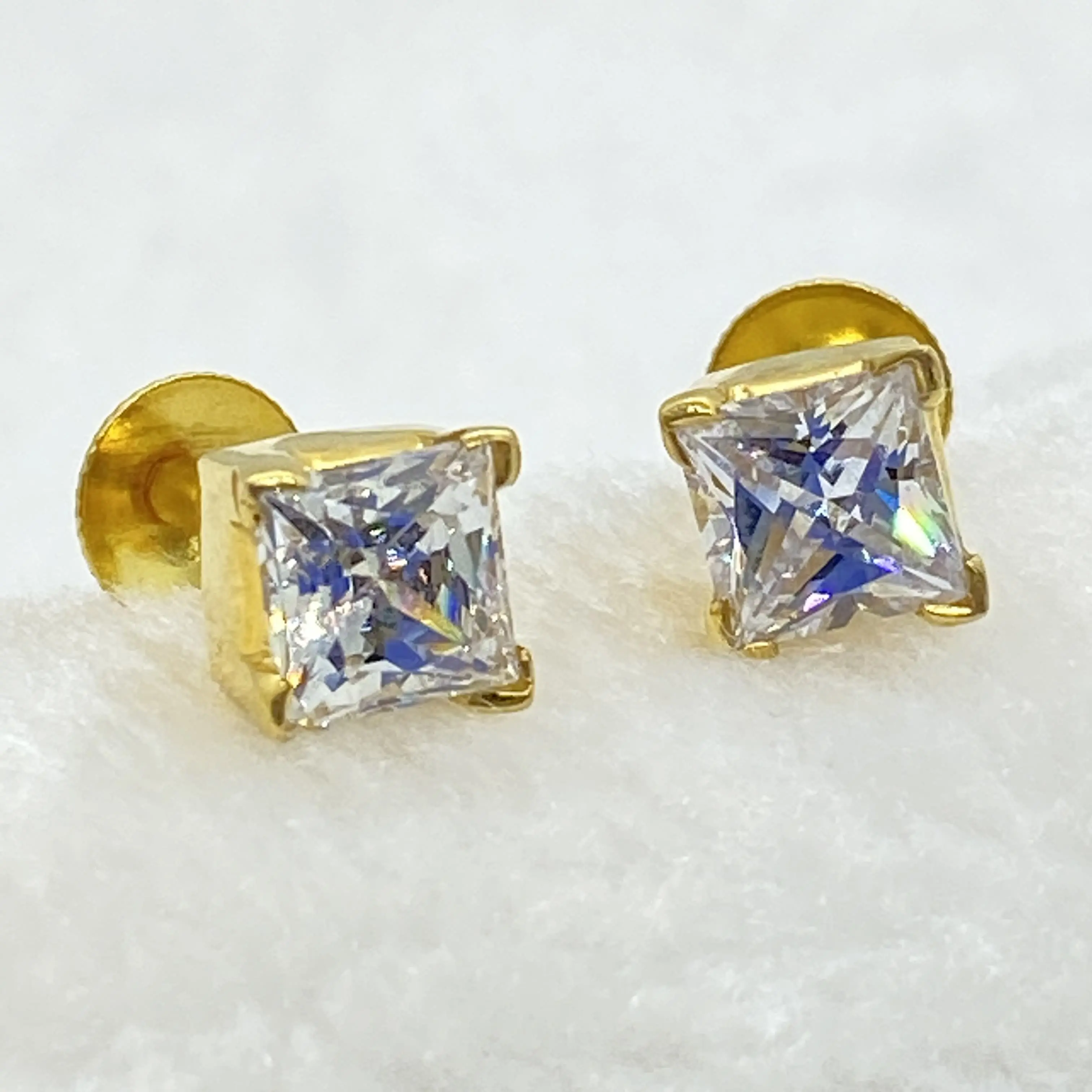 Fancy Square Diamond Finish Cz Stone Studs Gj0161
