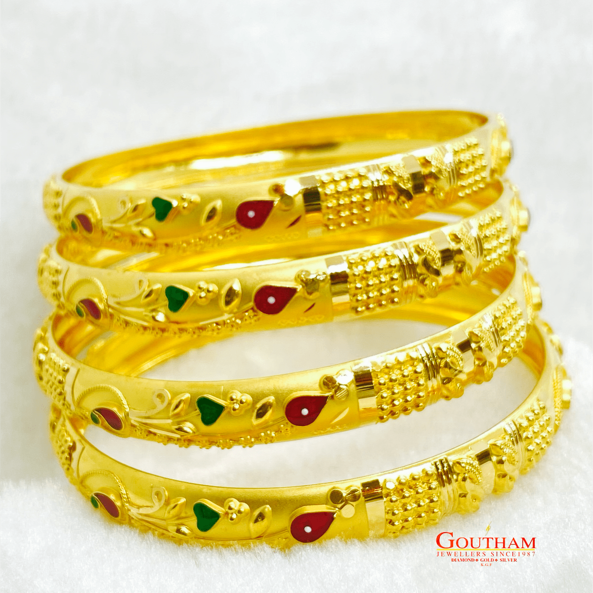 Fancy Enamel Bangle Gj0271