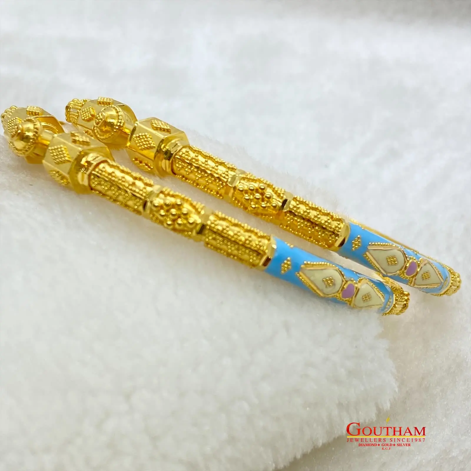 Fancy Exclusive Enamel Kada Bangle Gj0308
