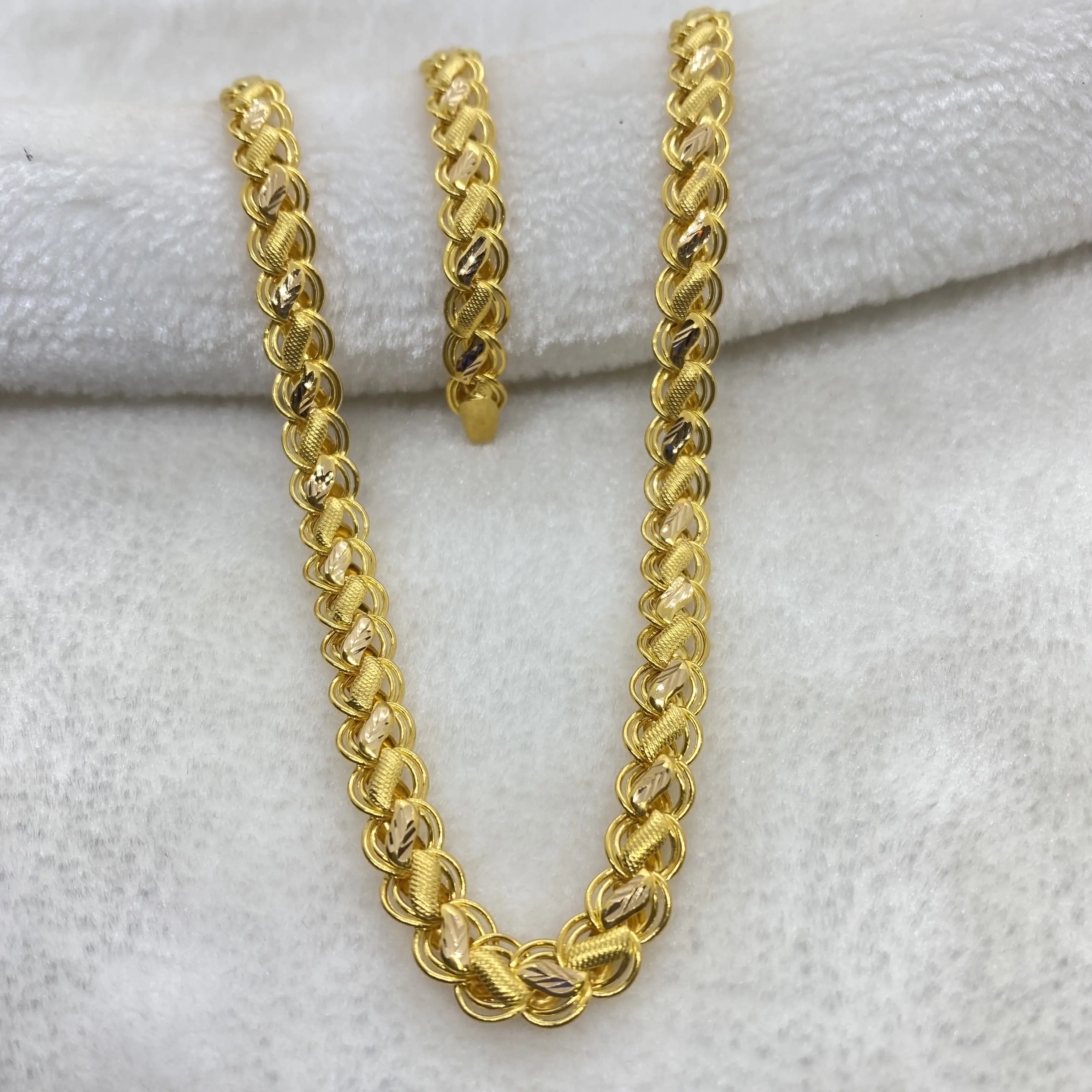 Fancy Short Lotus Design Chain Gj0153