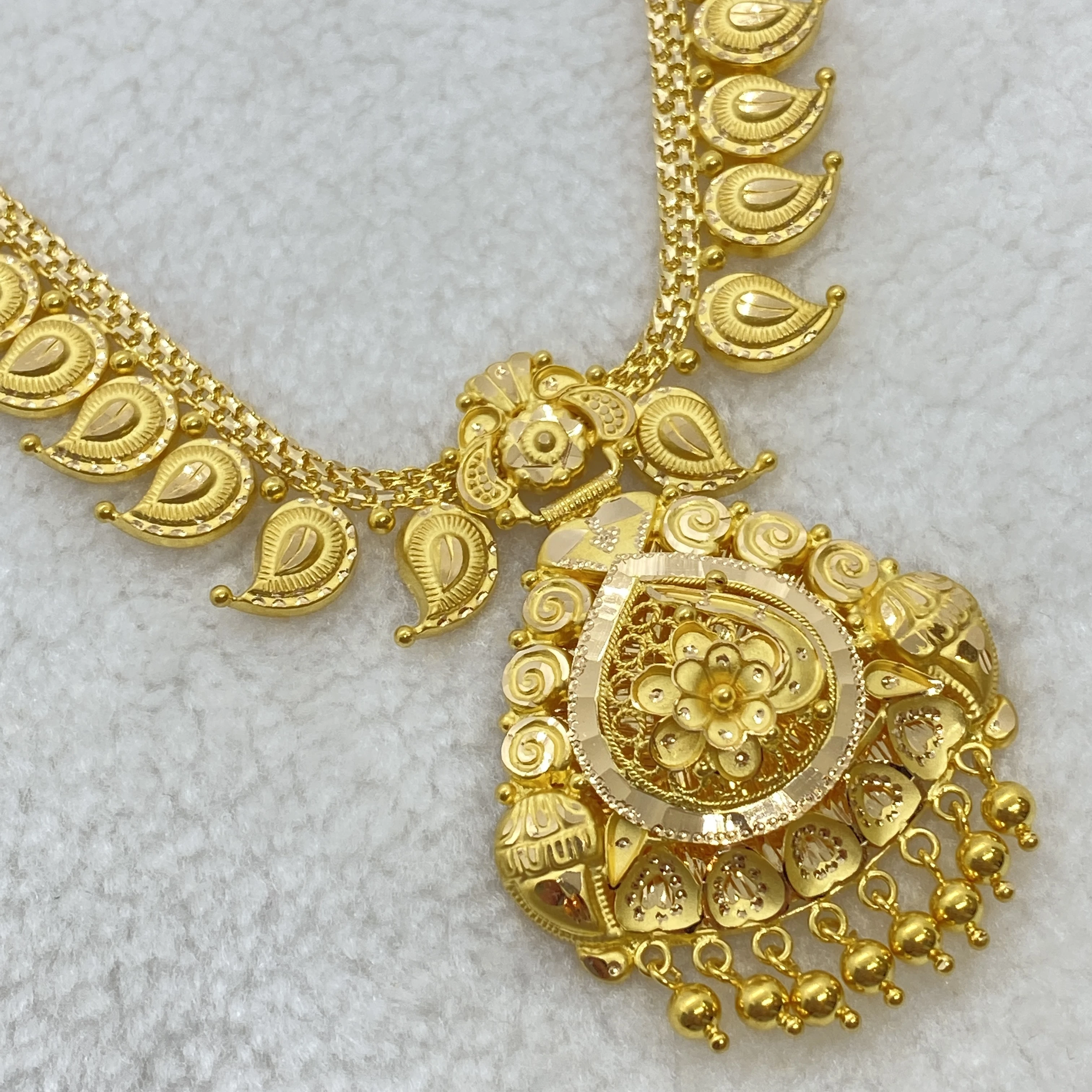Fancy Manga Necklace Gj0032