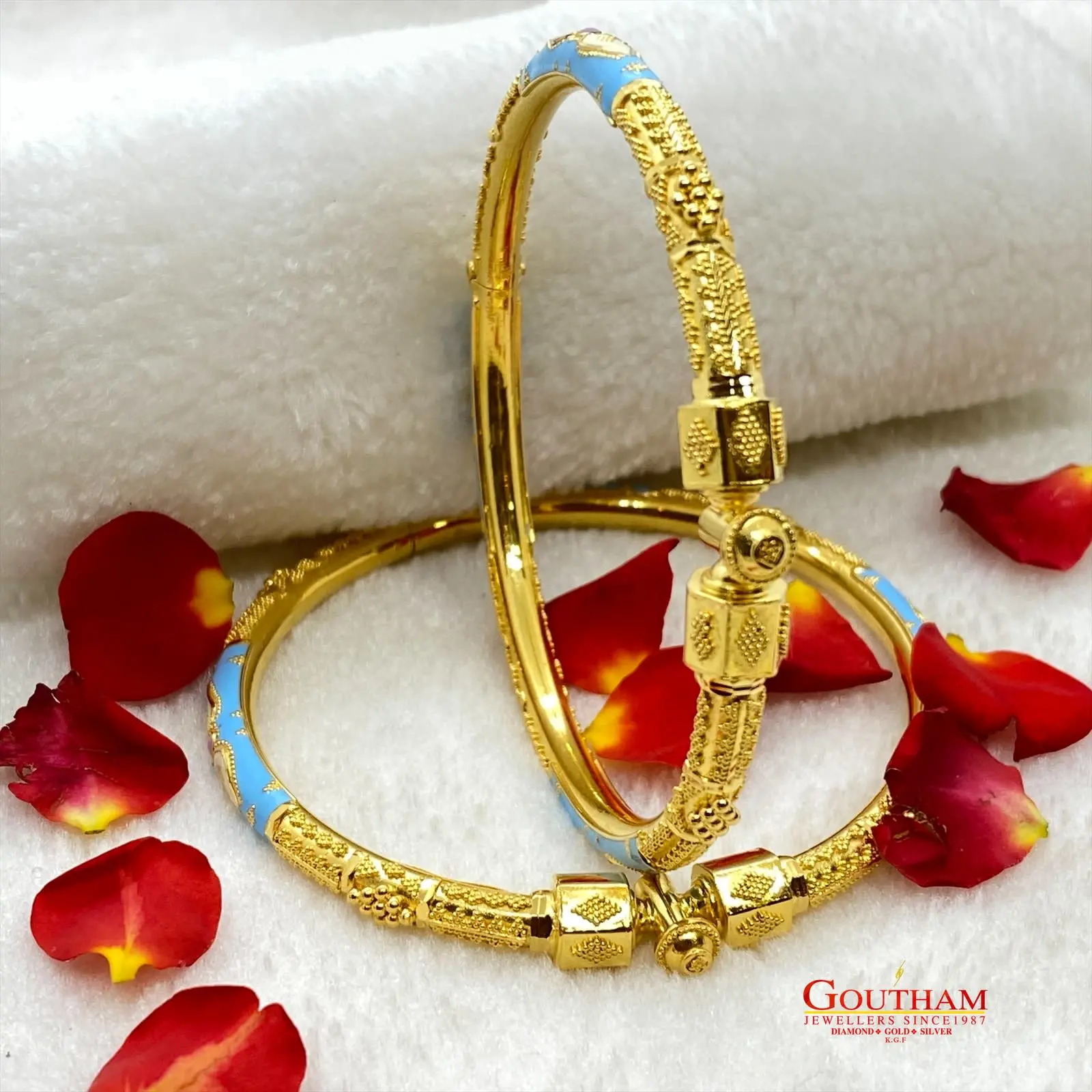 Fancy Exclusive Enamel Kada Bangle Gj0308