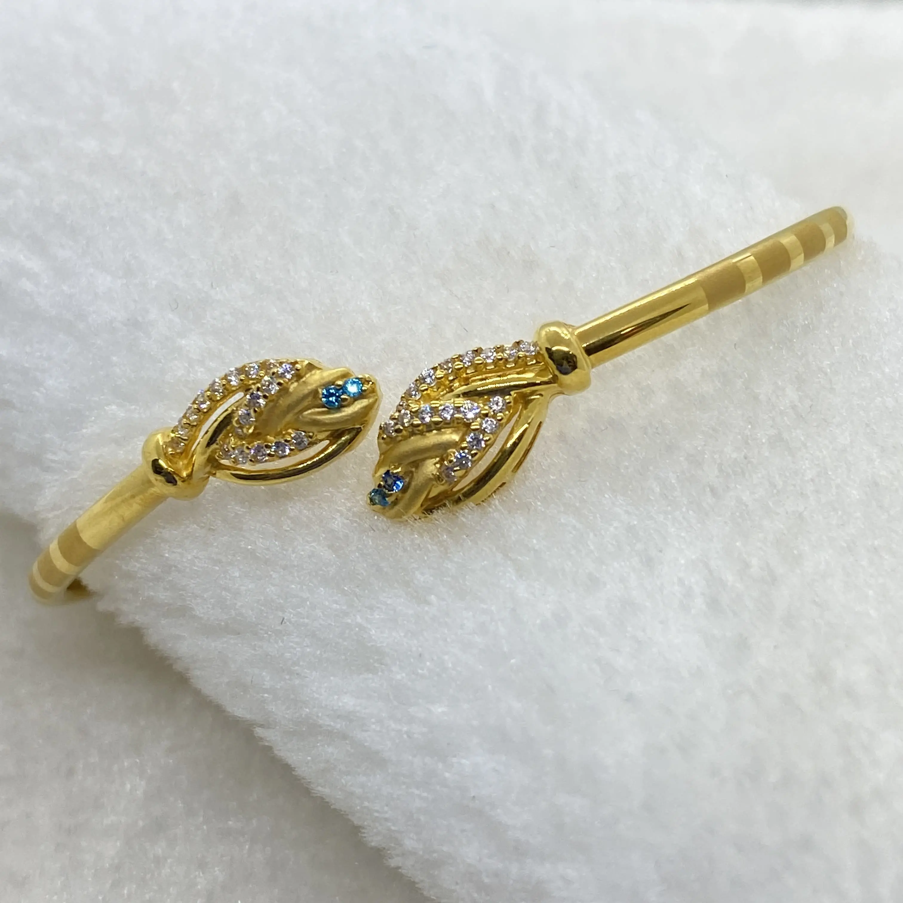 Fancy Bypass Kada Bangle Gj0146