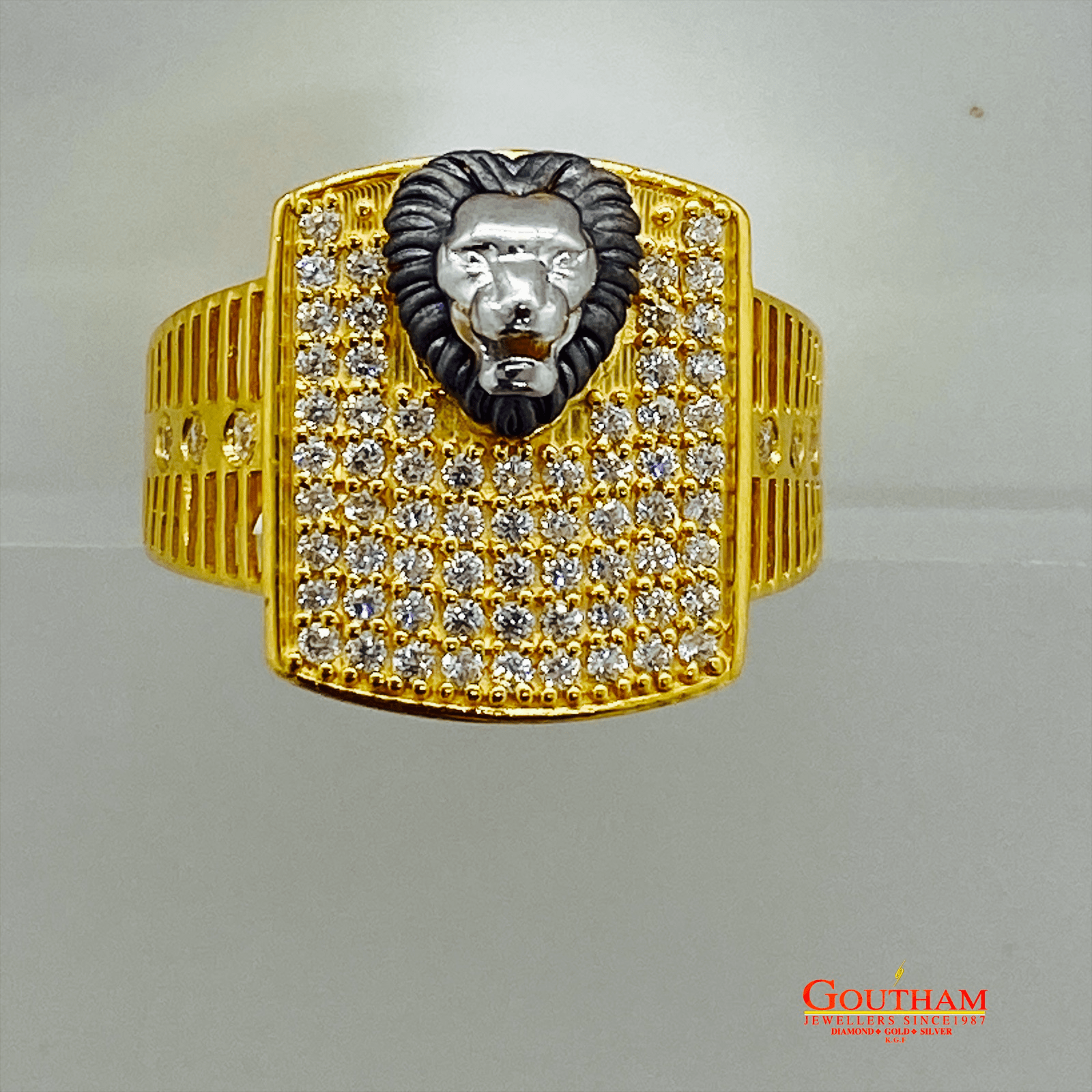 Fancy Loin Face With Cubic Stone Gents Ring Gj036