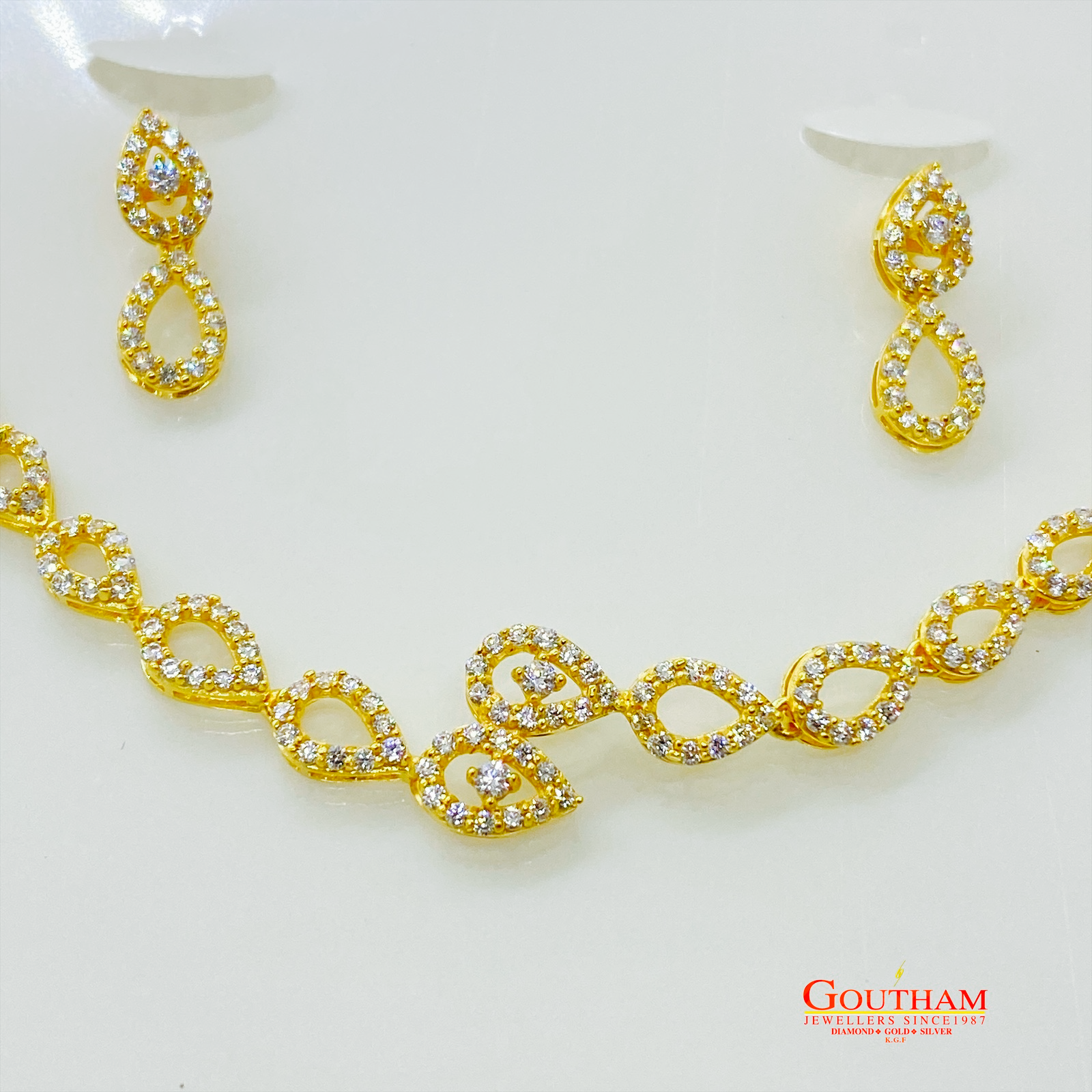 Fancy Cz Stone Step Necklace Set Gj0199