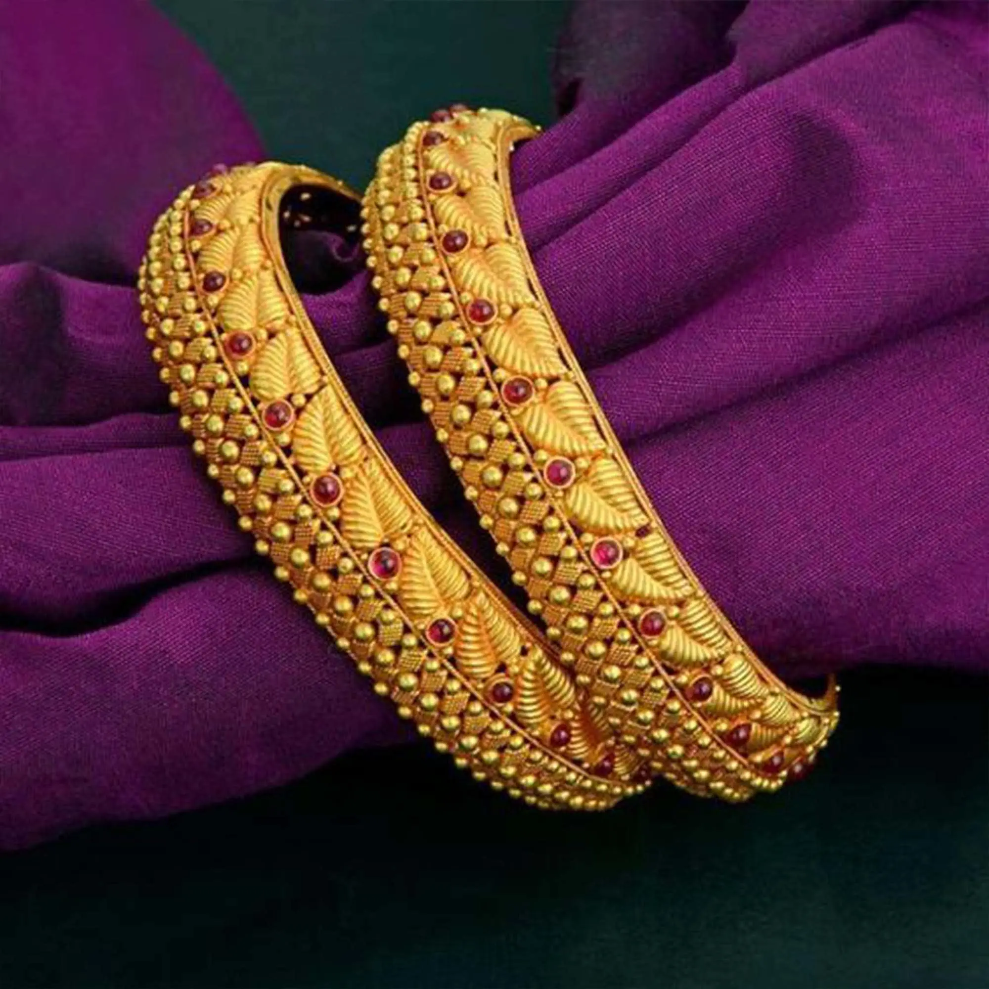 Madhu Bangles