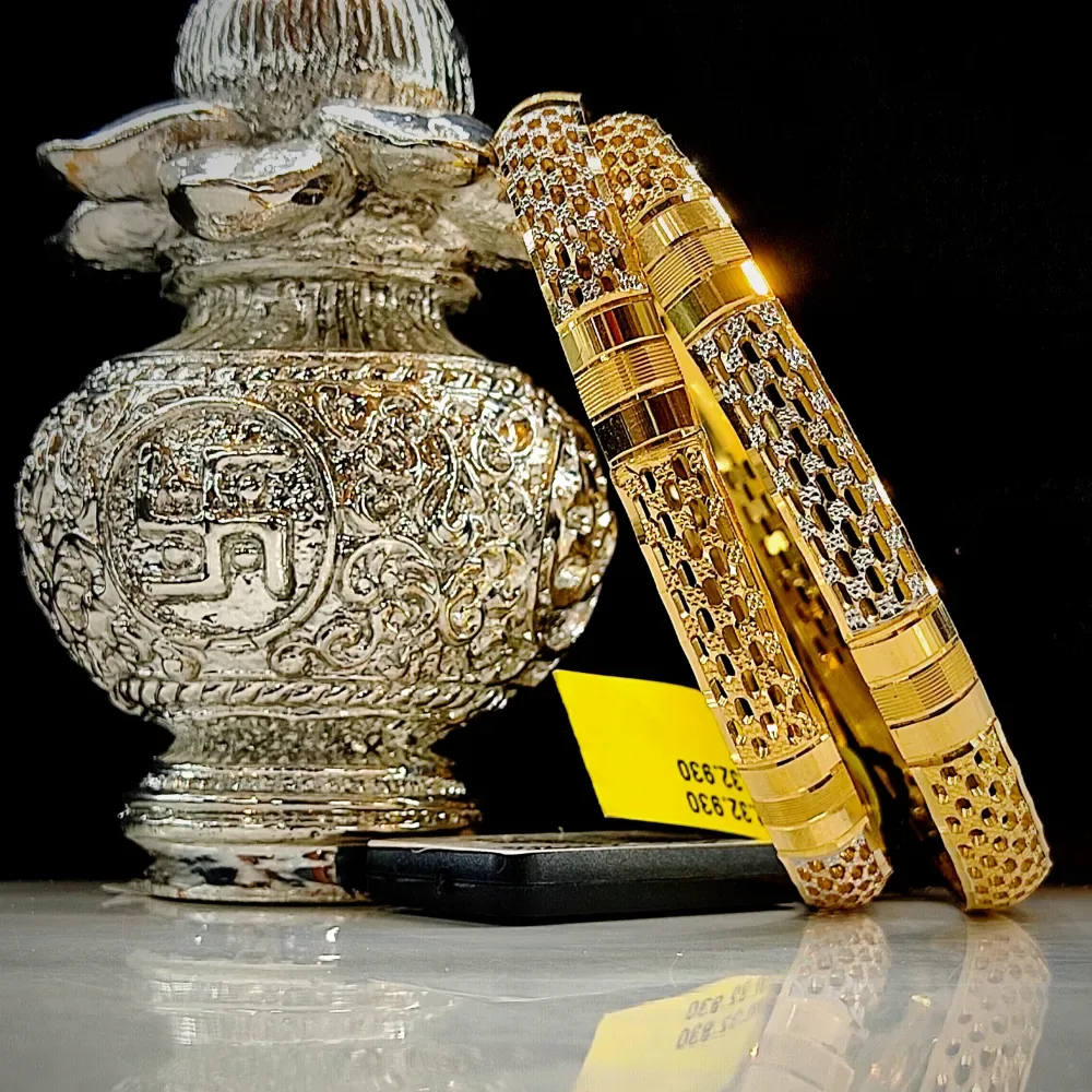 Classic Solid Bangles 22k