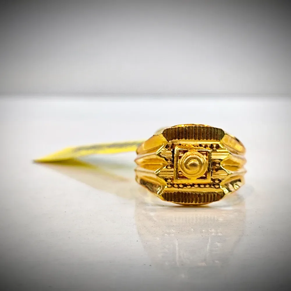 22k  Gold Mens Ring