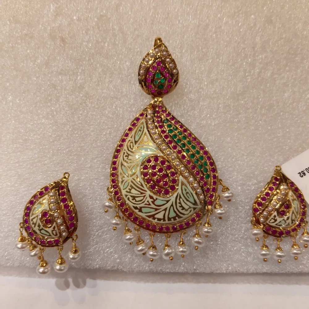 PENDANT SET