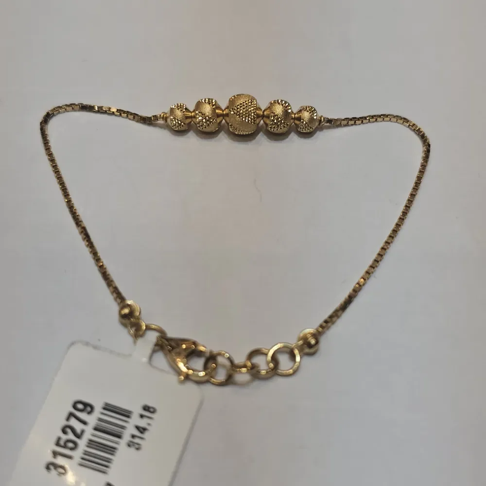 BRACELET