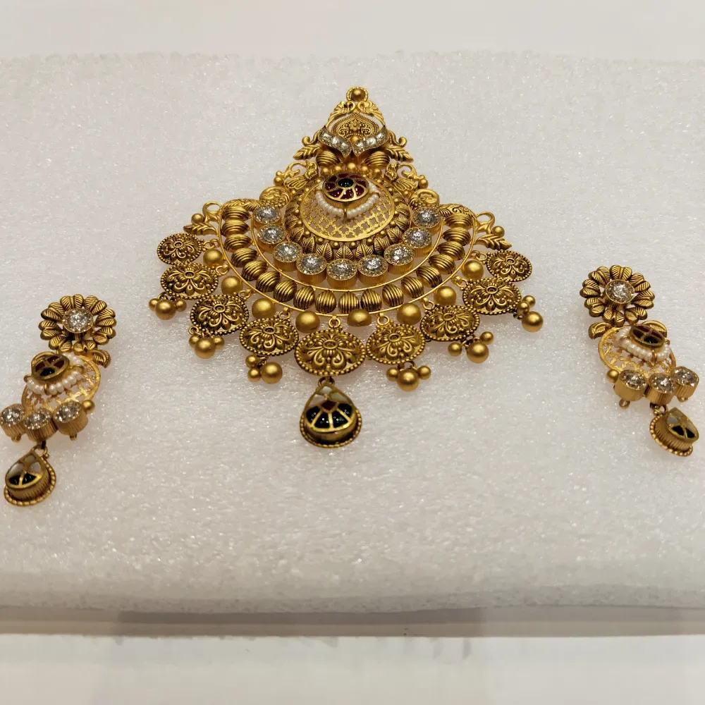 PENDANT SET
