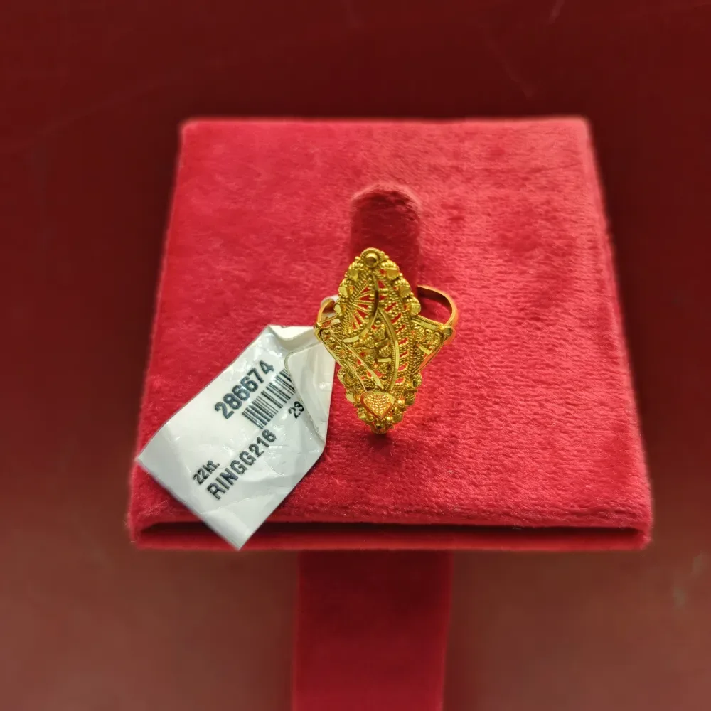 LADIES RING