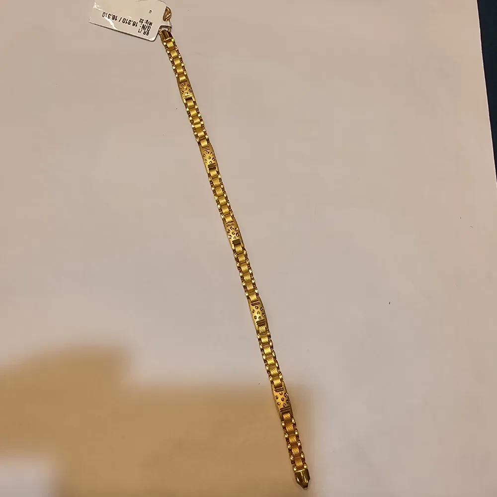 BRACELET