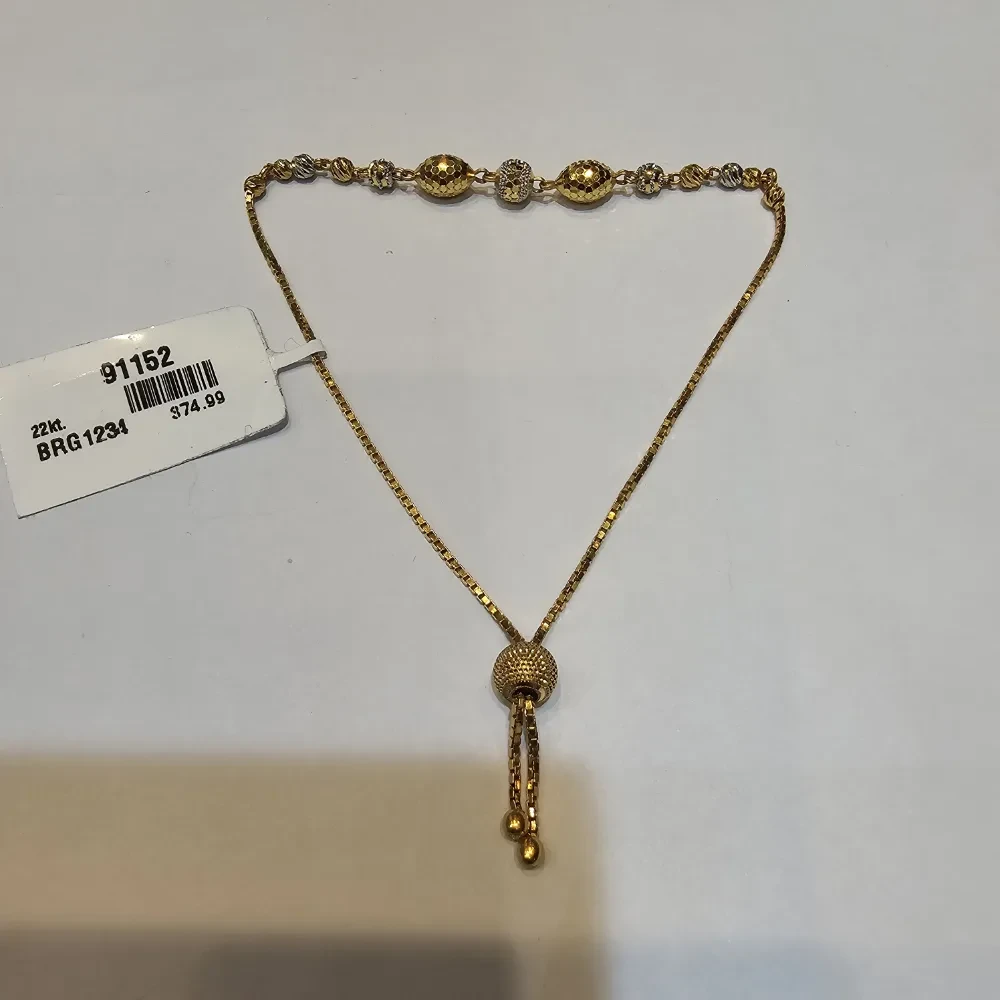 BRACELET