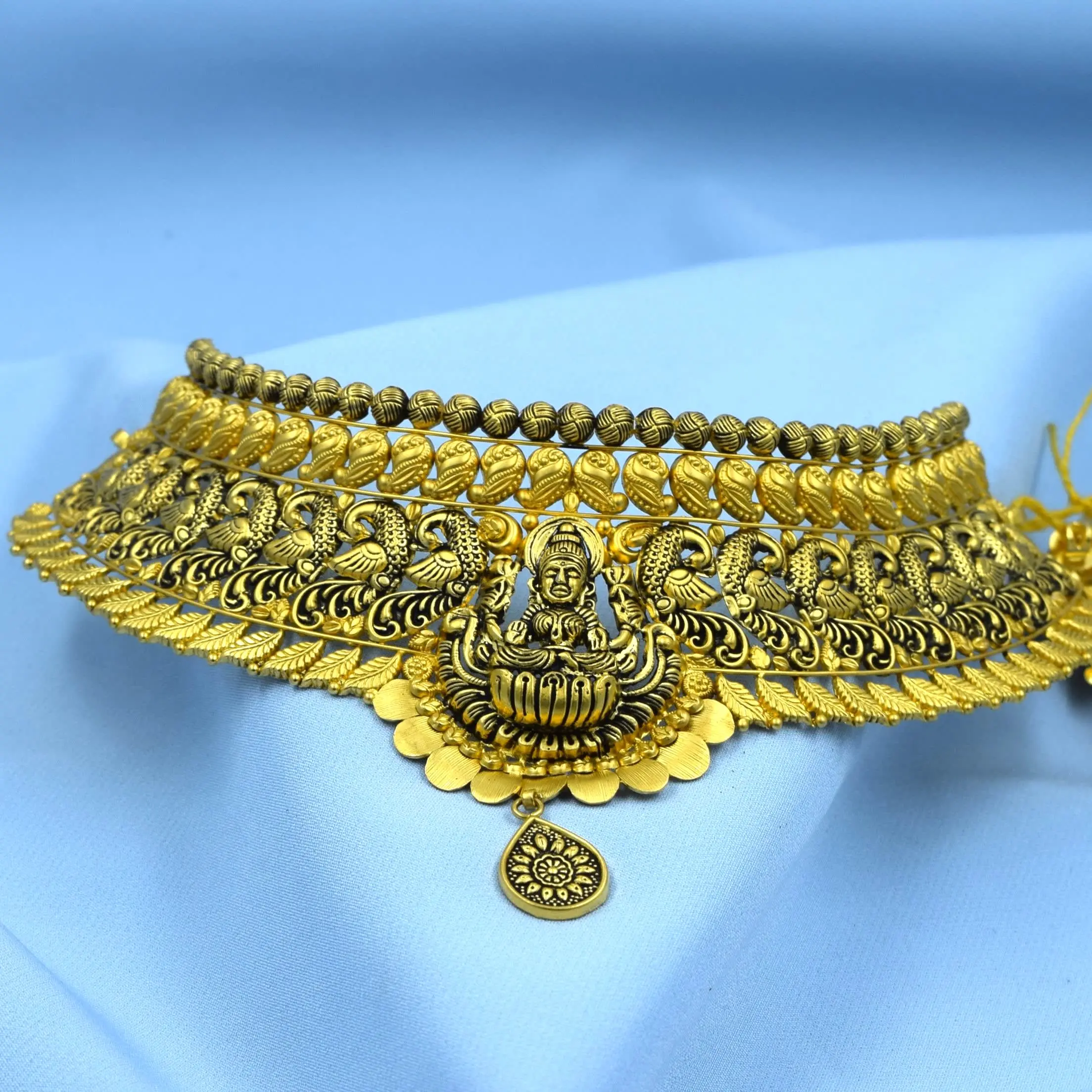 Antique Choker