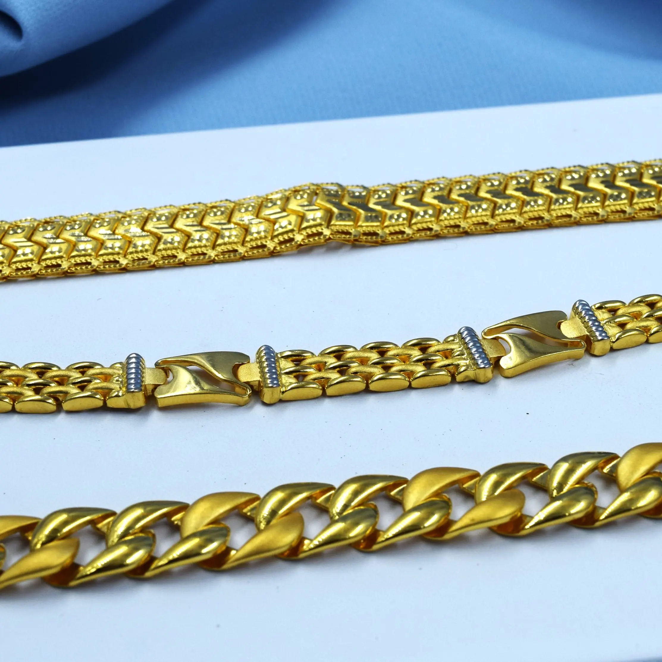 Bracelet 16
