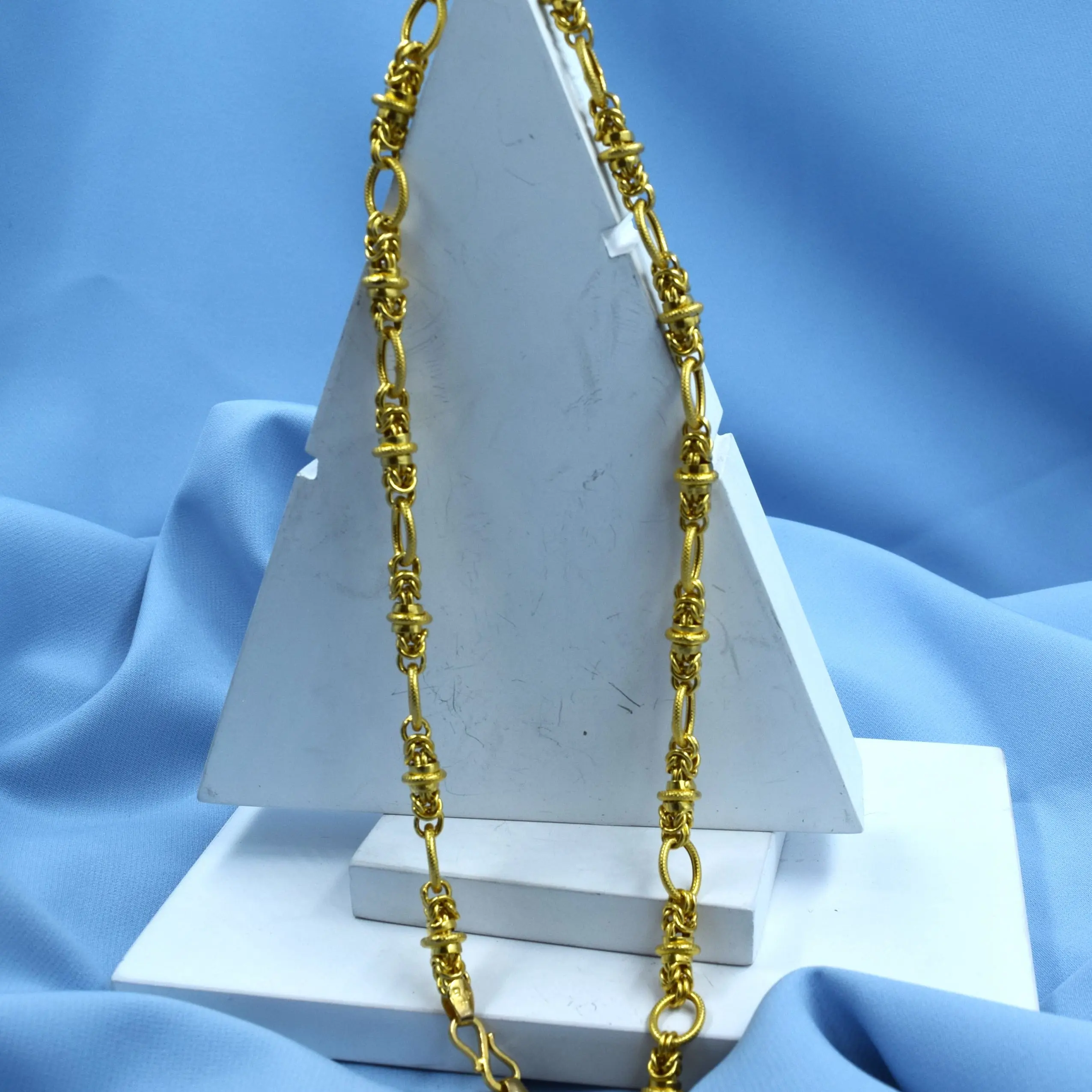 Chain 8