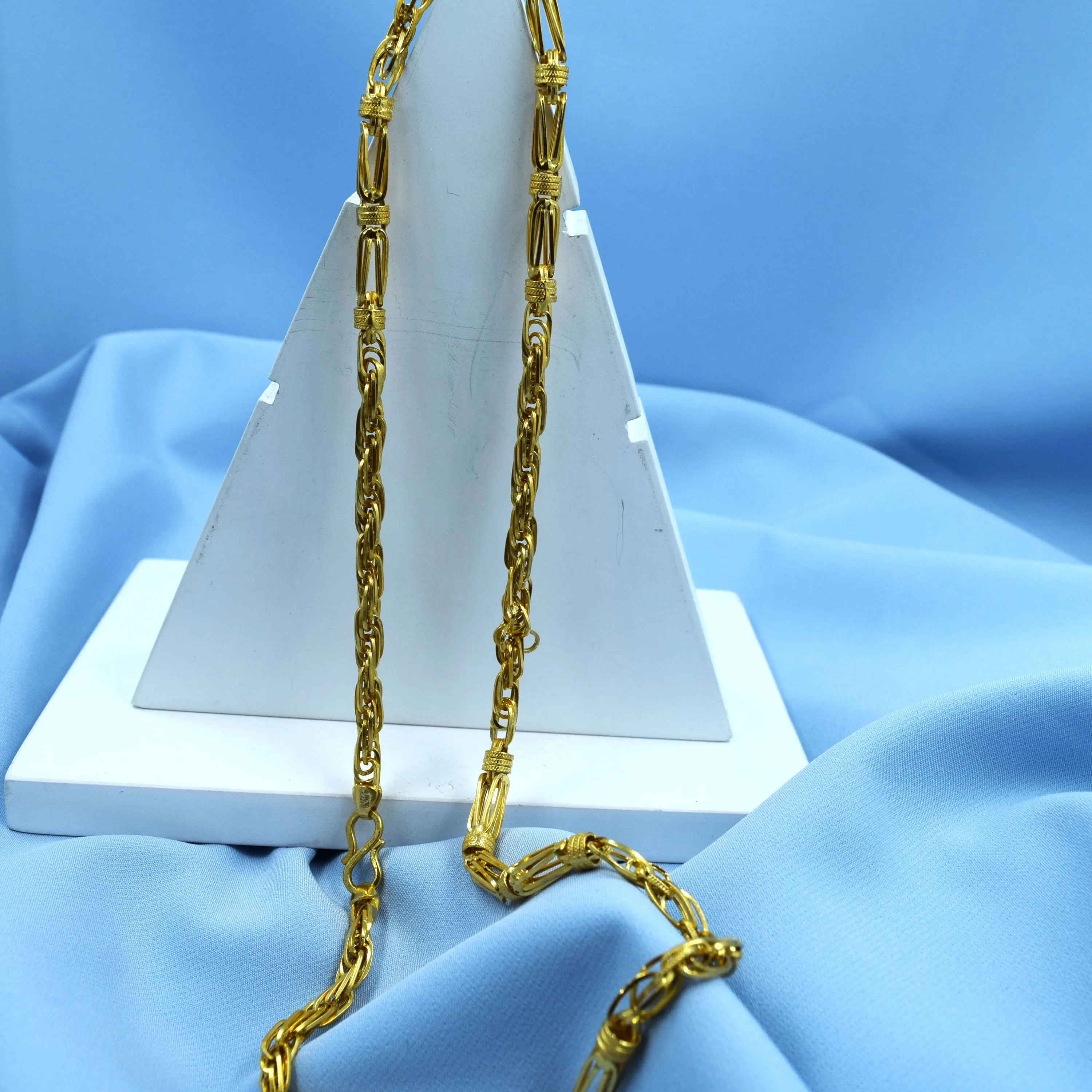 Chain 14