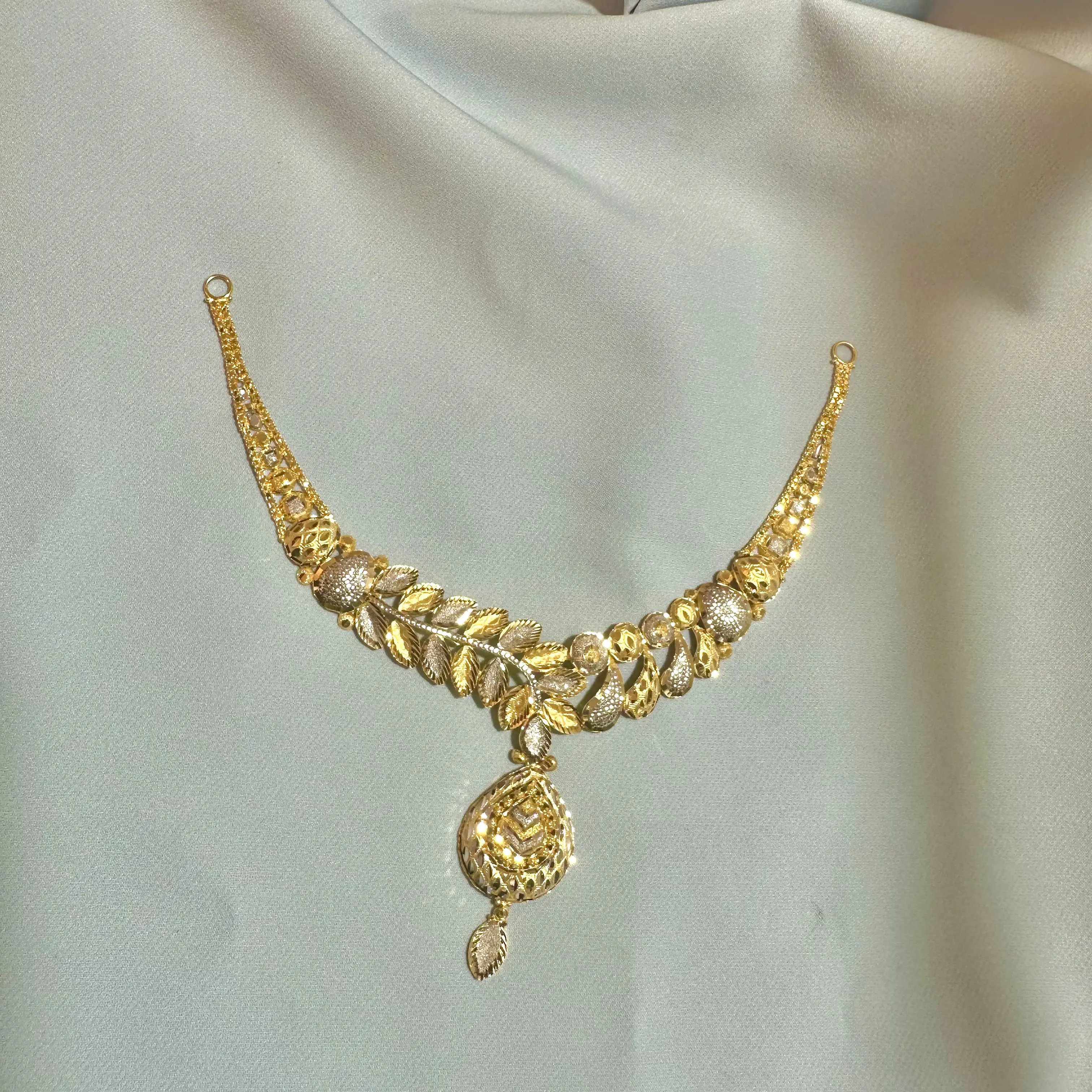 Bombay Set