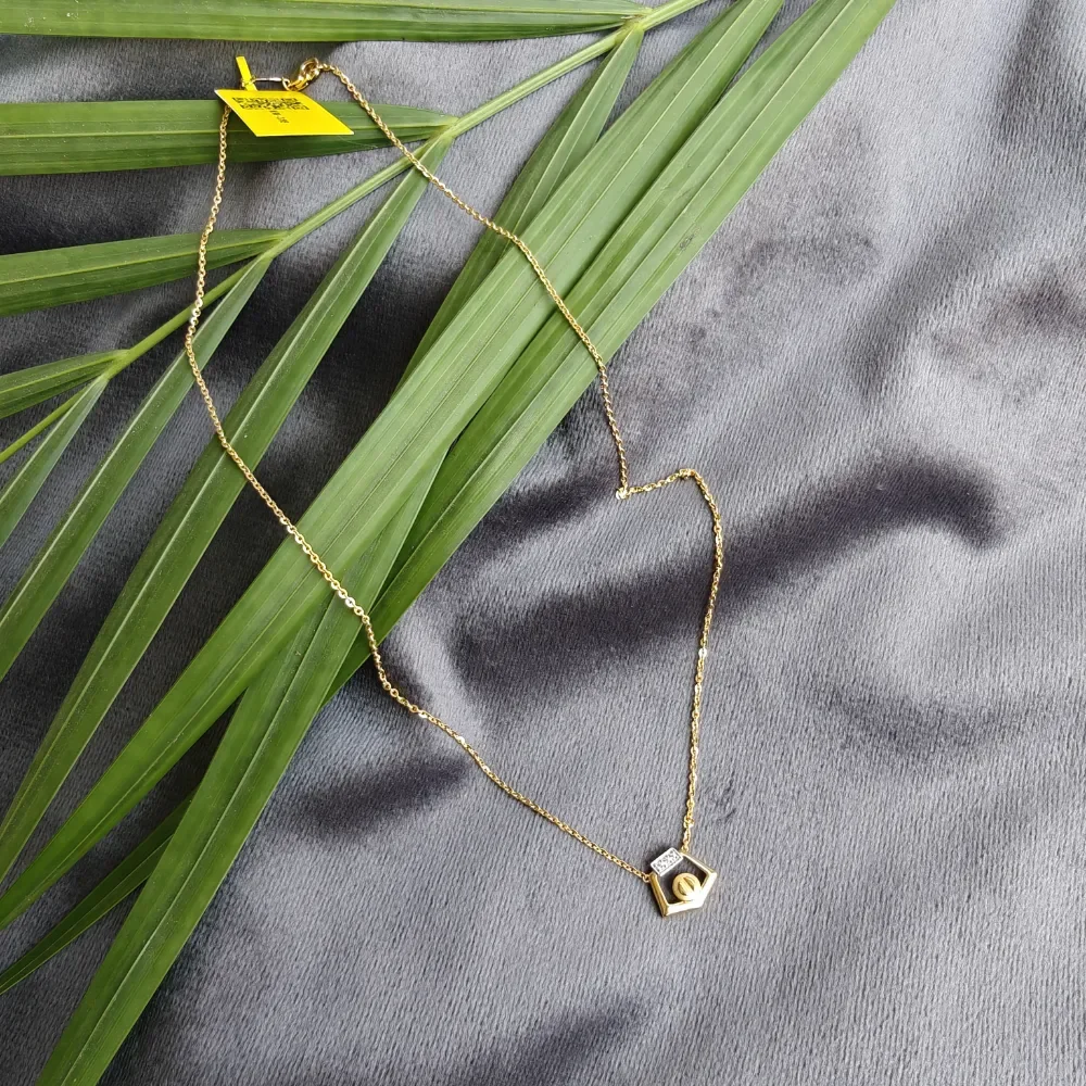 Short Pendant Chain