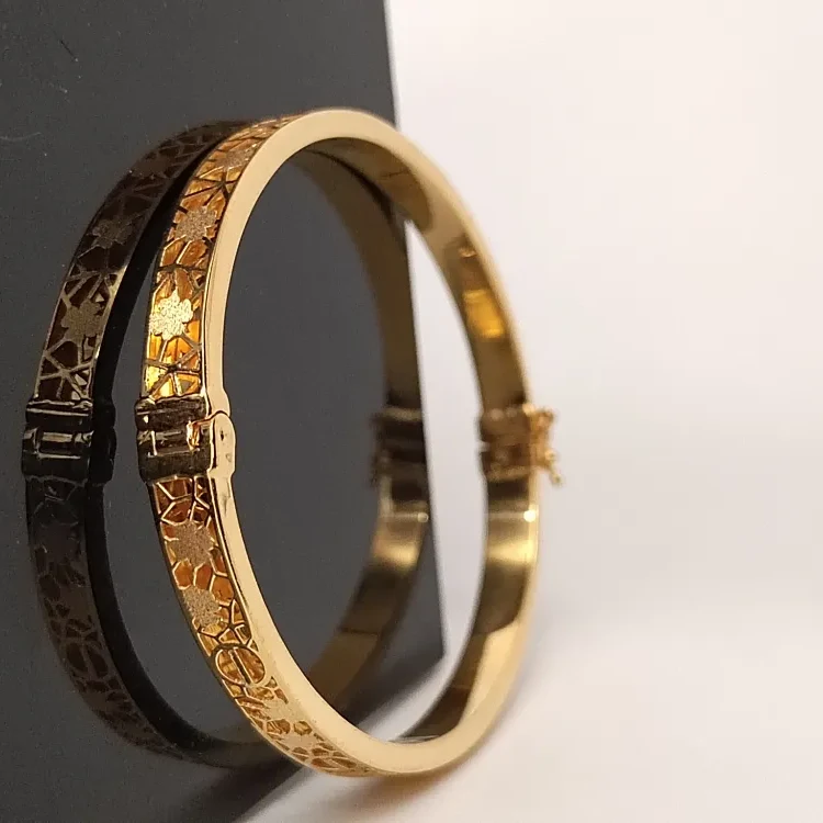Ladies Kada