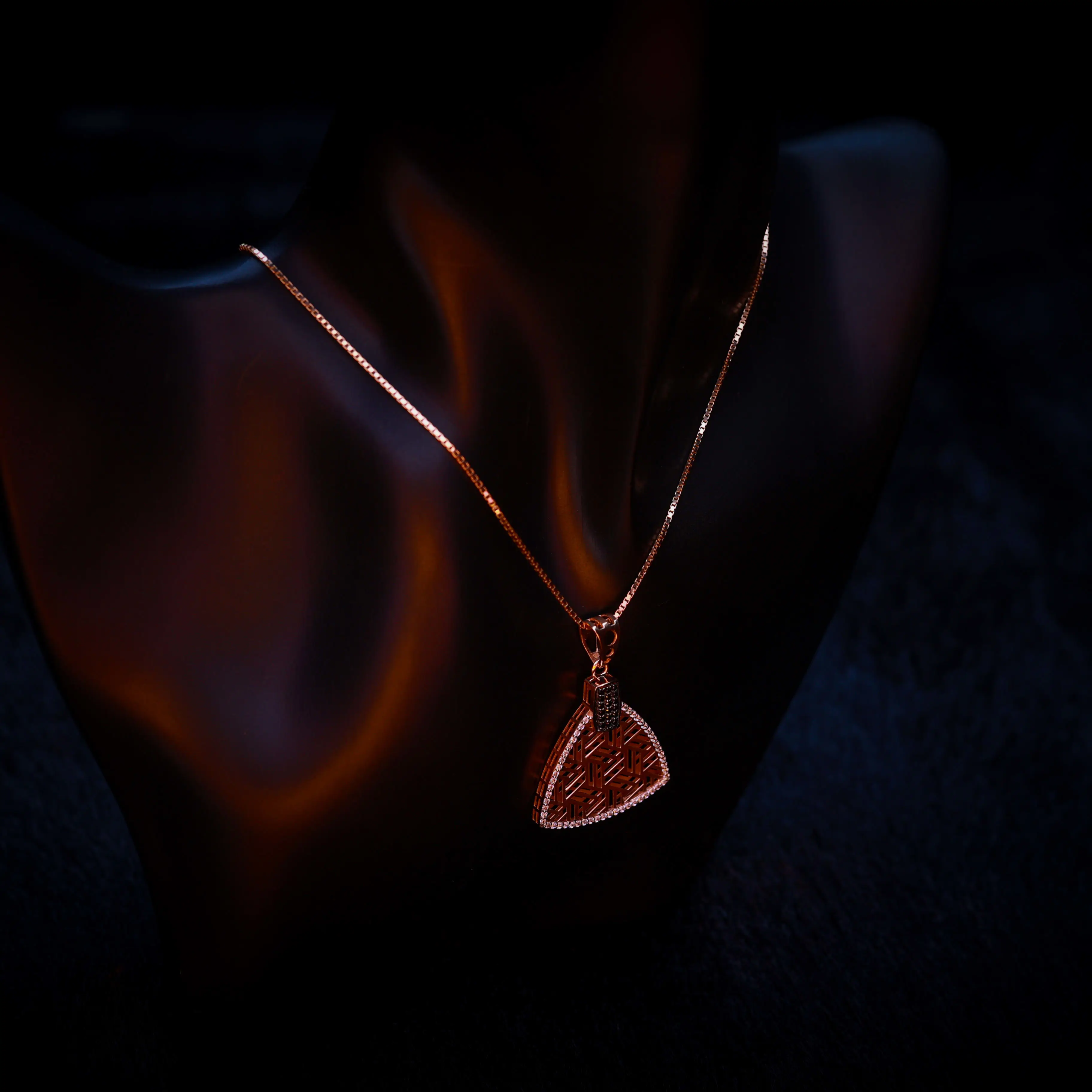 Rosegold Chain With Ear-rings