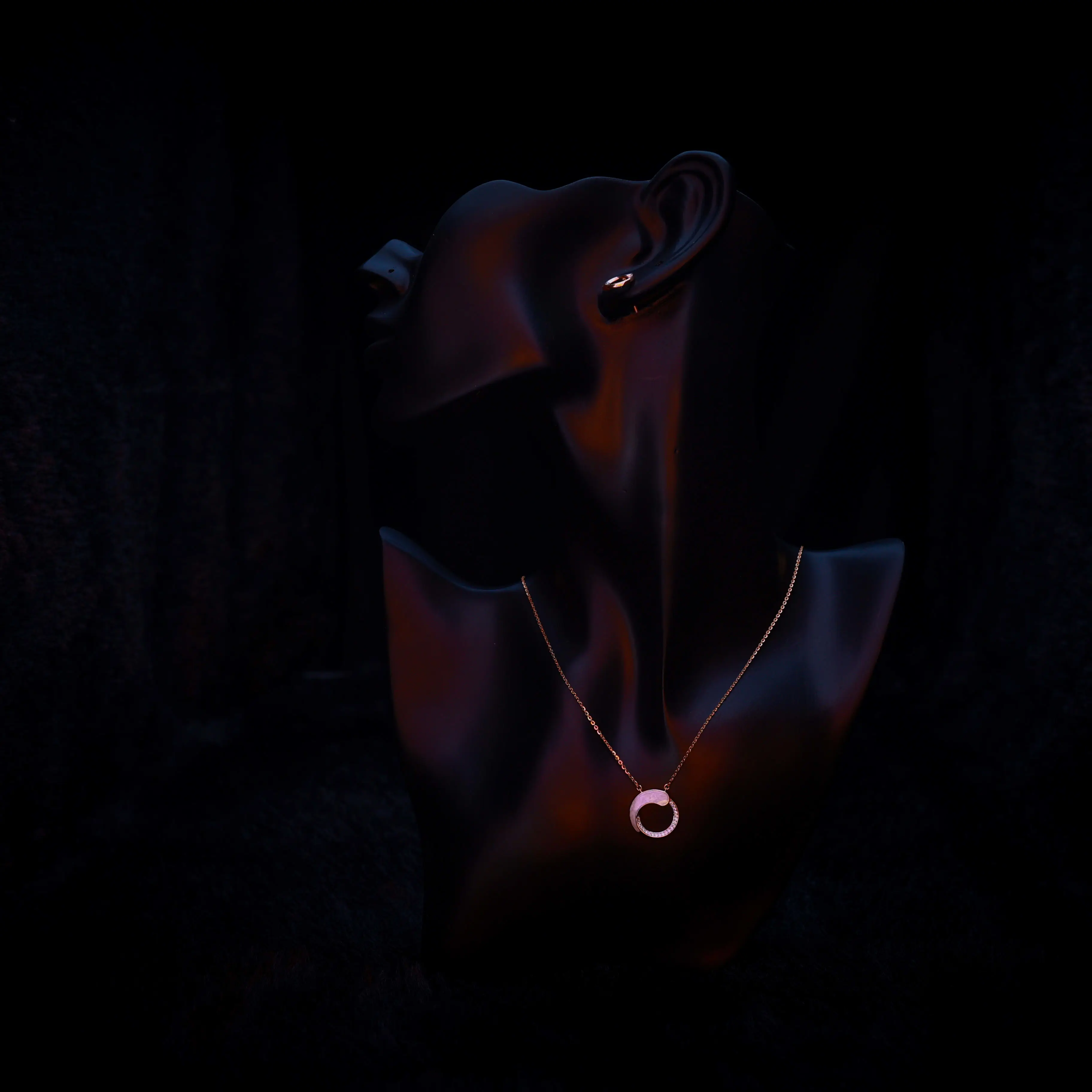 Rosegold Chain With Ear-rings