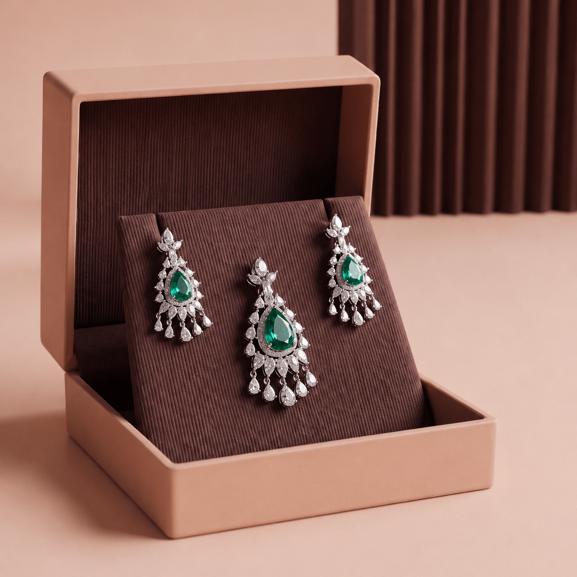 Elara Green Women's Pendant Set