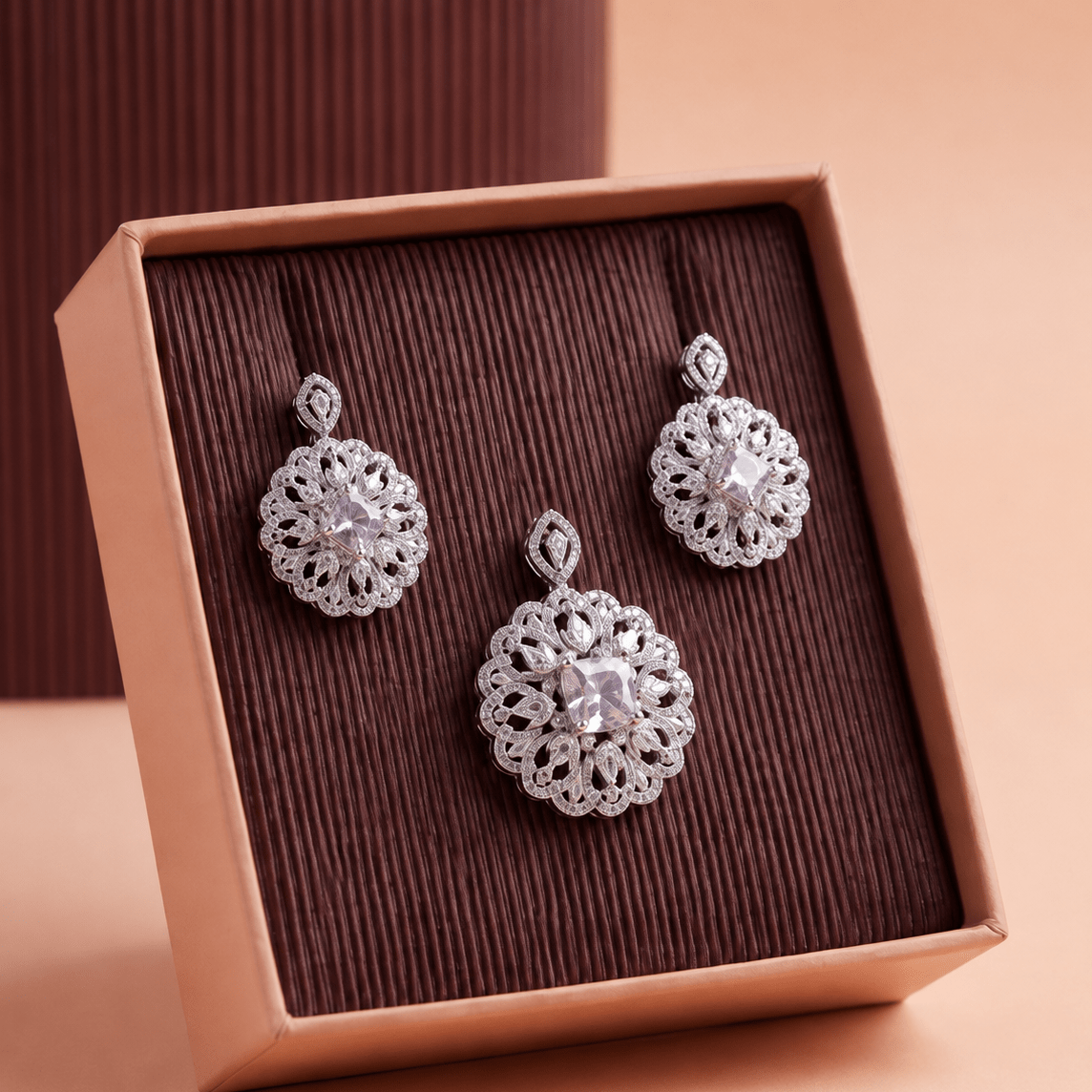 Valentina Women's Pendant set