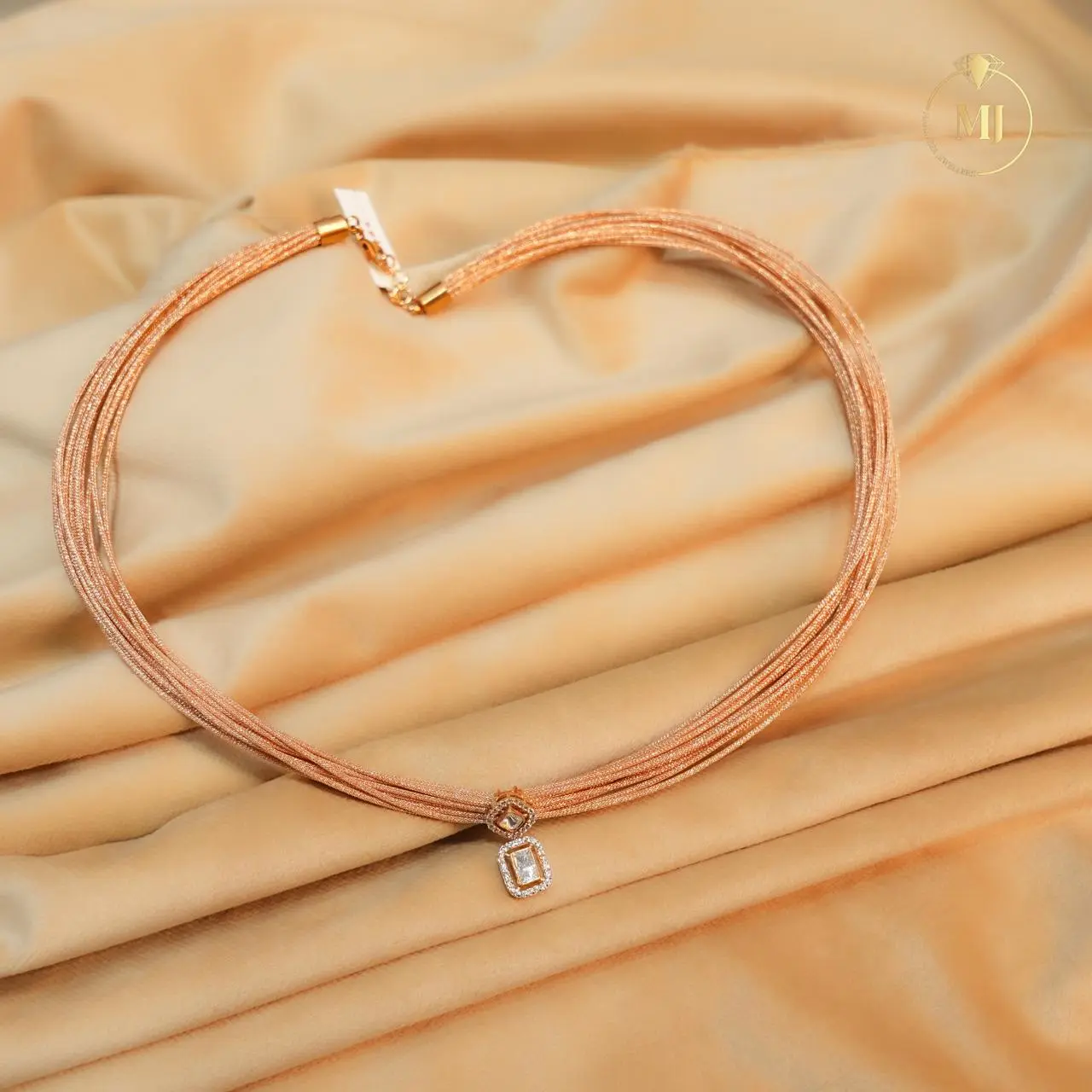 Elegant Minimal Choker