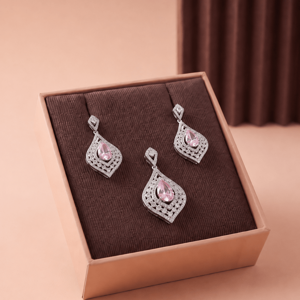 Isabelle Women's Pendant Set