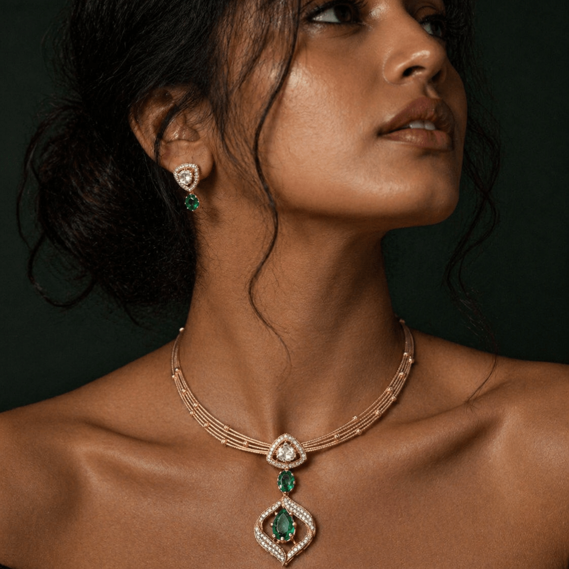 Emerald Gracious Neckpiece