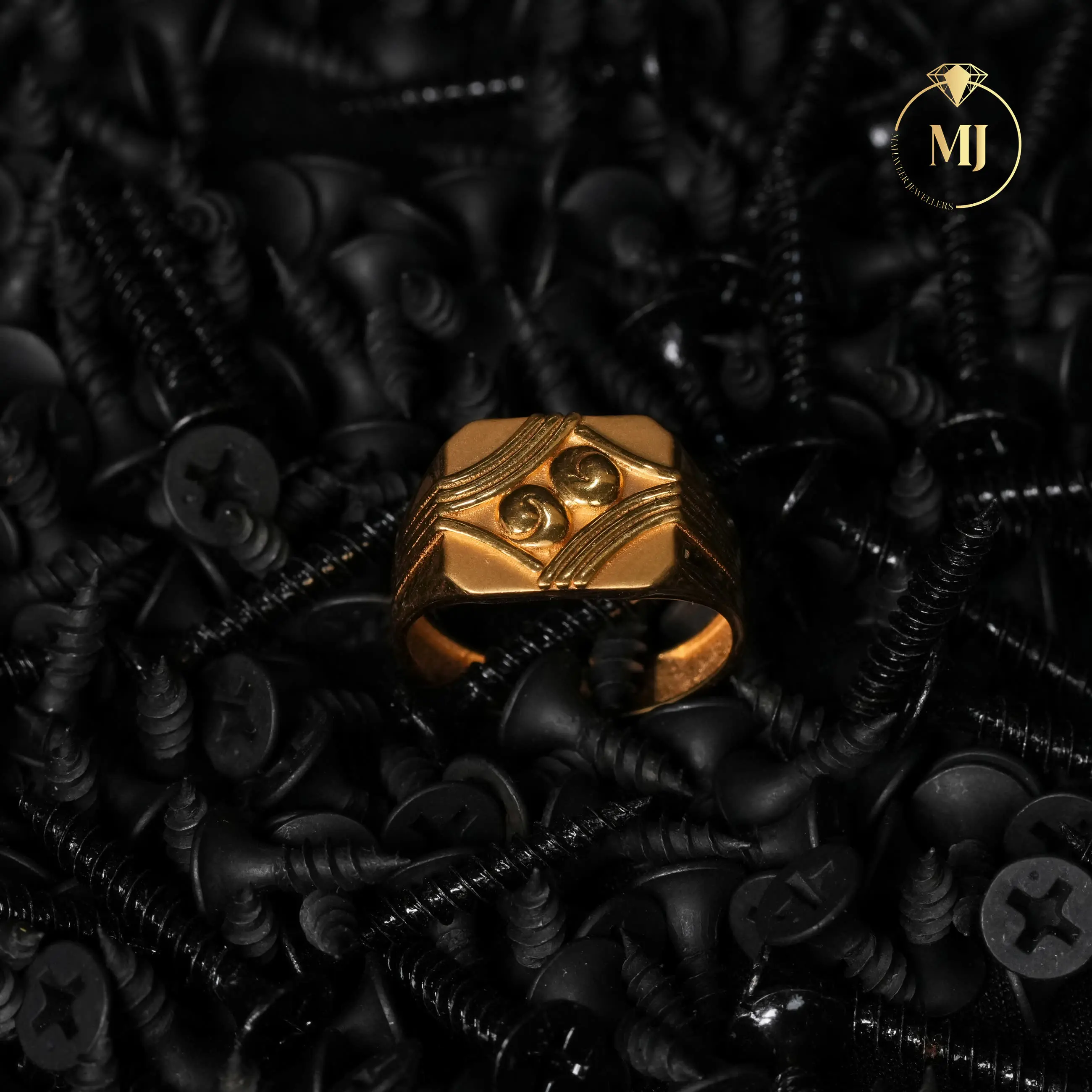 Crownmark Gents Gold Ring