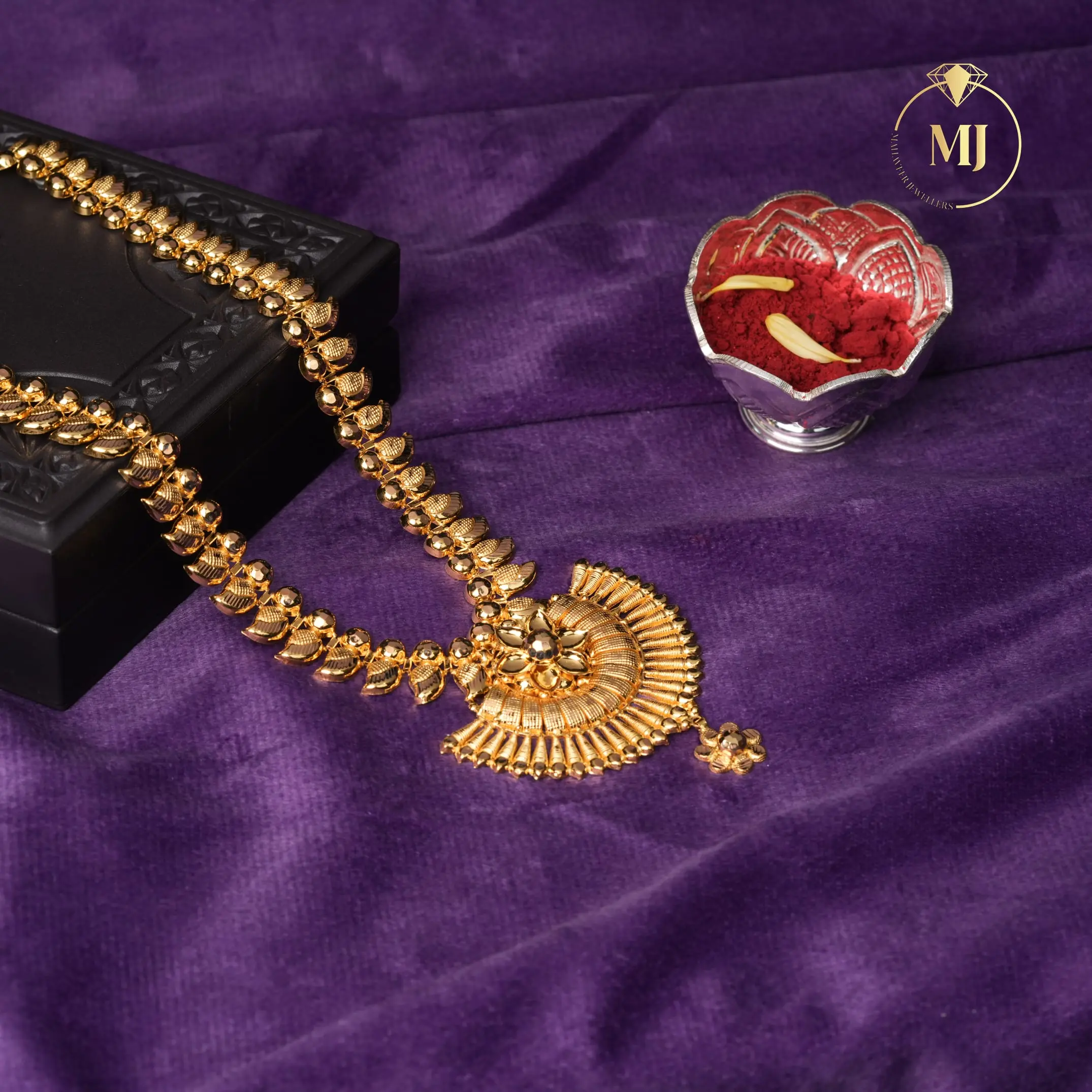 Radiant Haram Mala