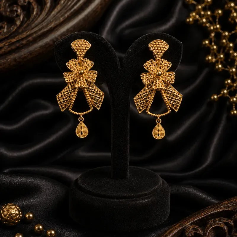 Eclat Flora Gold Earrings