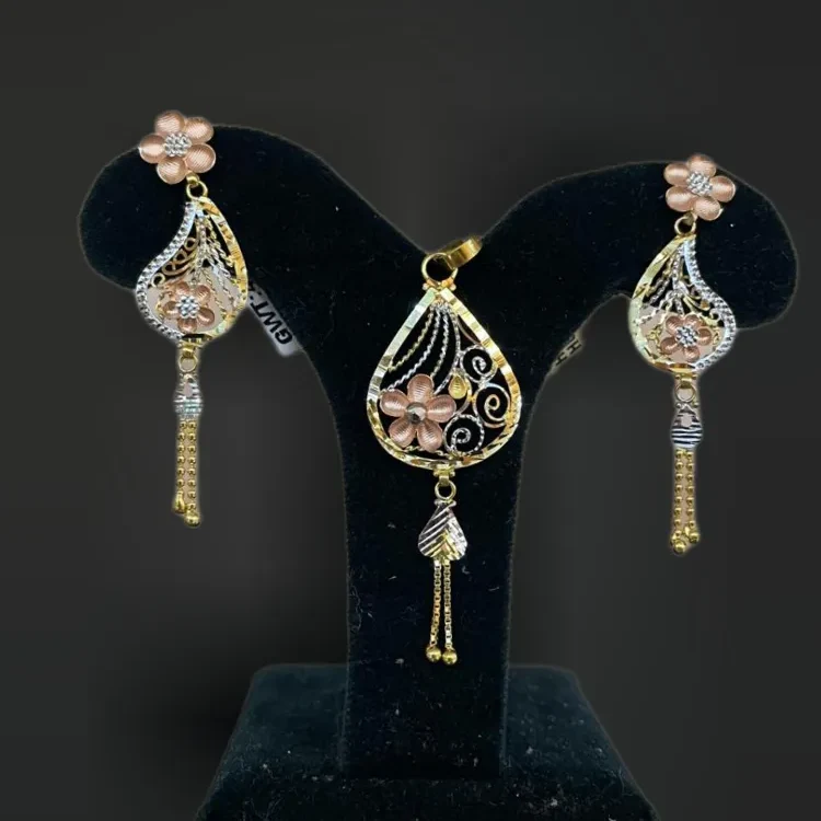 Rose Gold Pendant Set