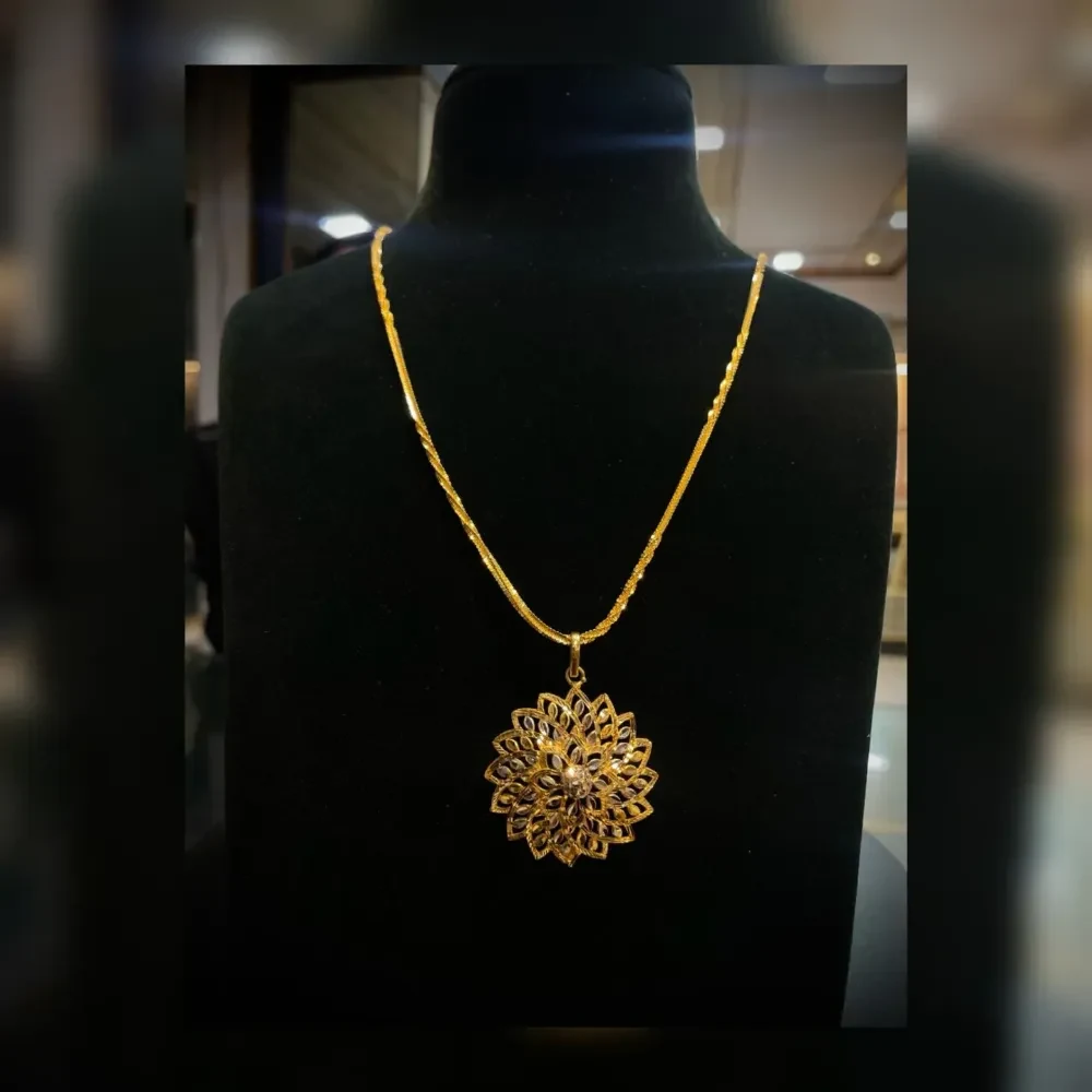 Floral Pendant With Chain