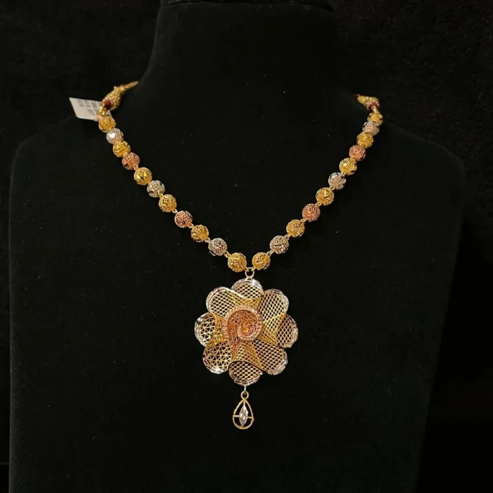 Floral Rosegold Necklace