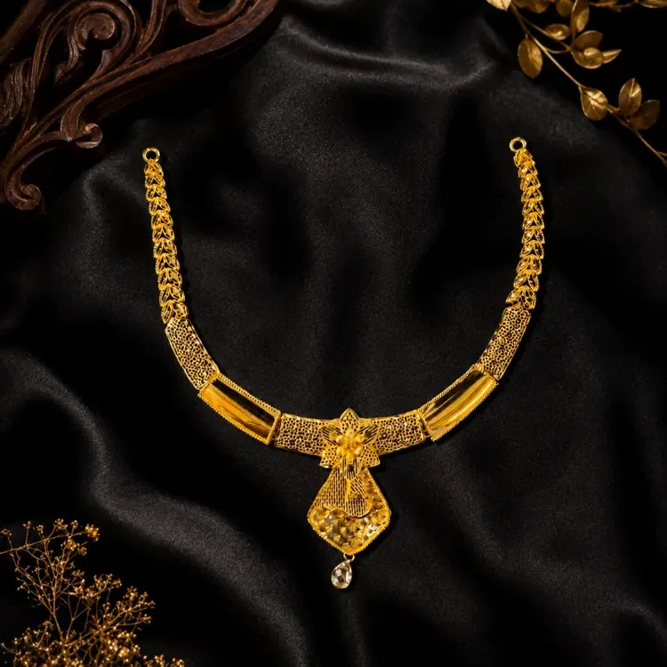 Evara Luxe Necklace