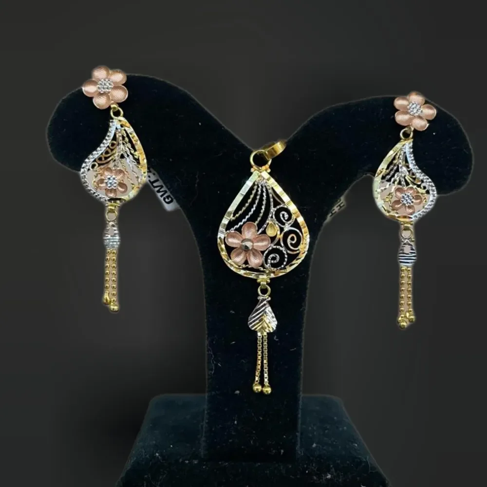 Rose Gold Pendant Set