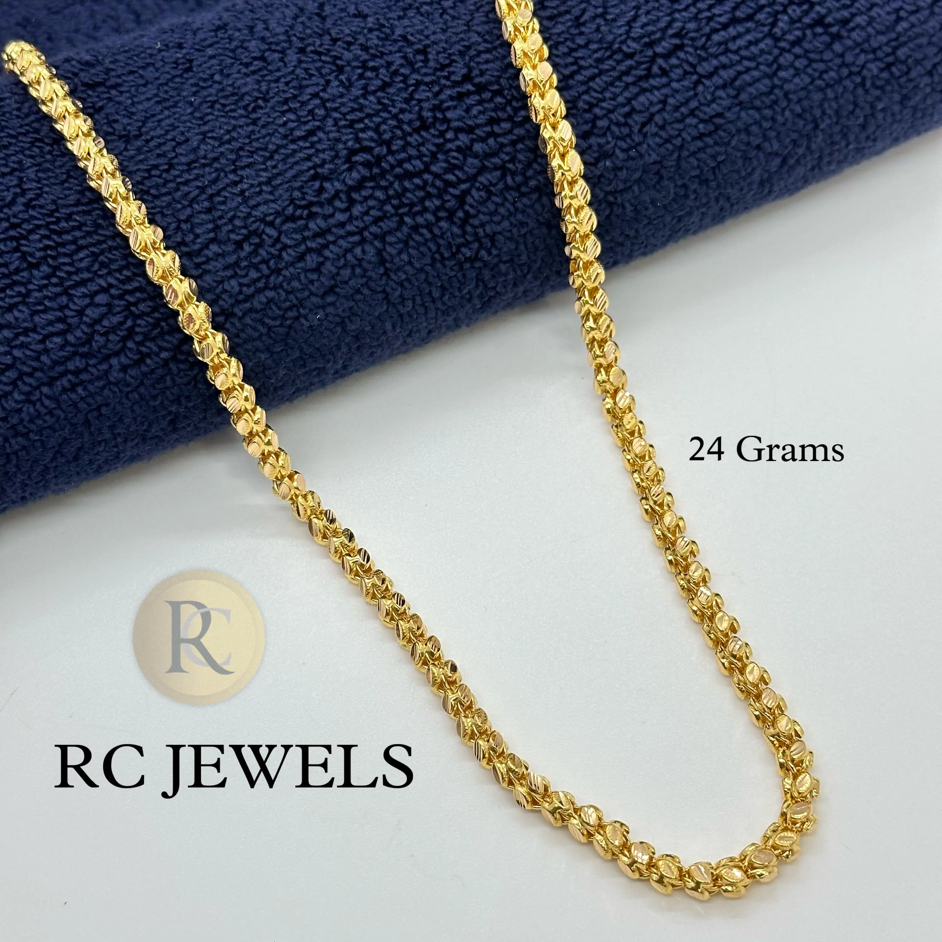 Adheera Chain