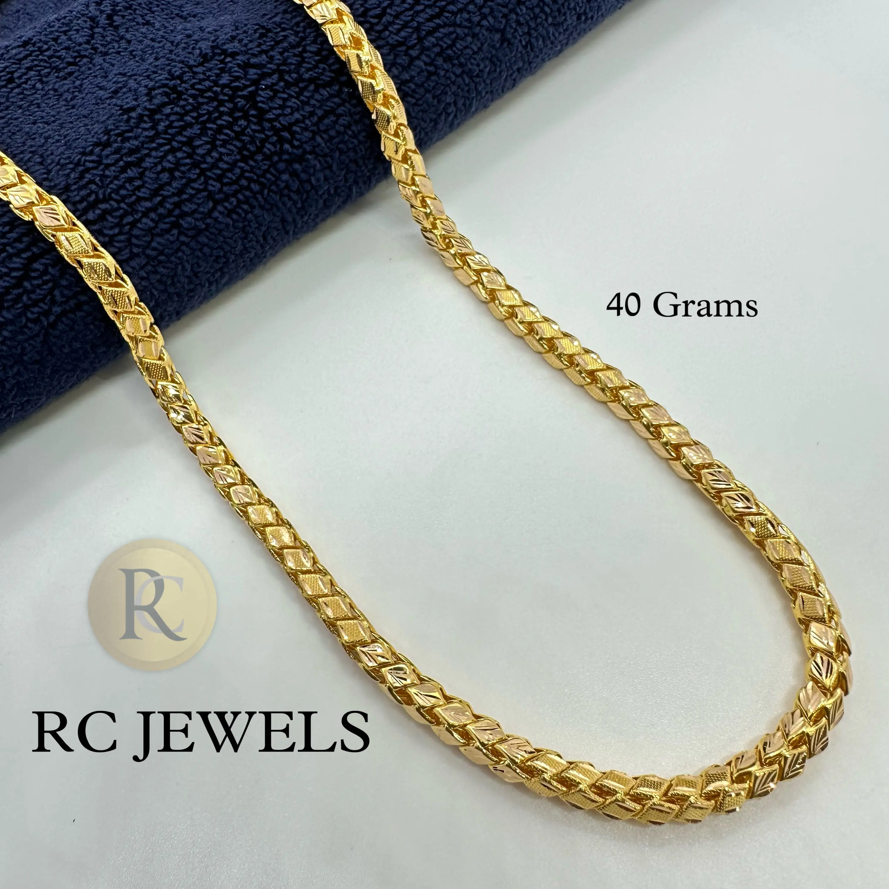 Adheera Chain