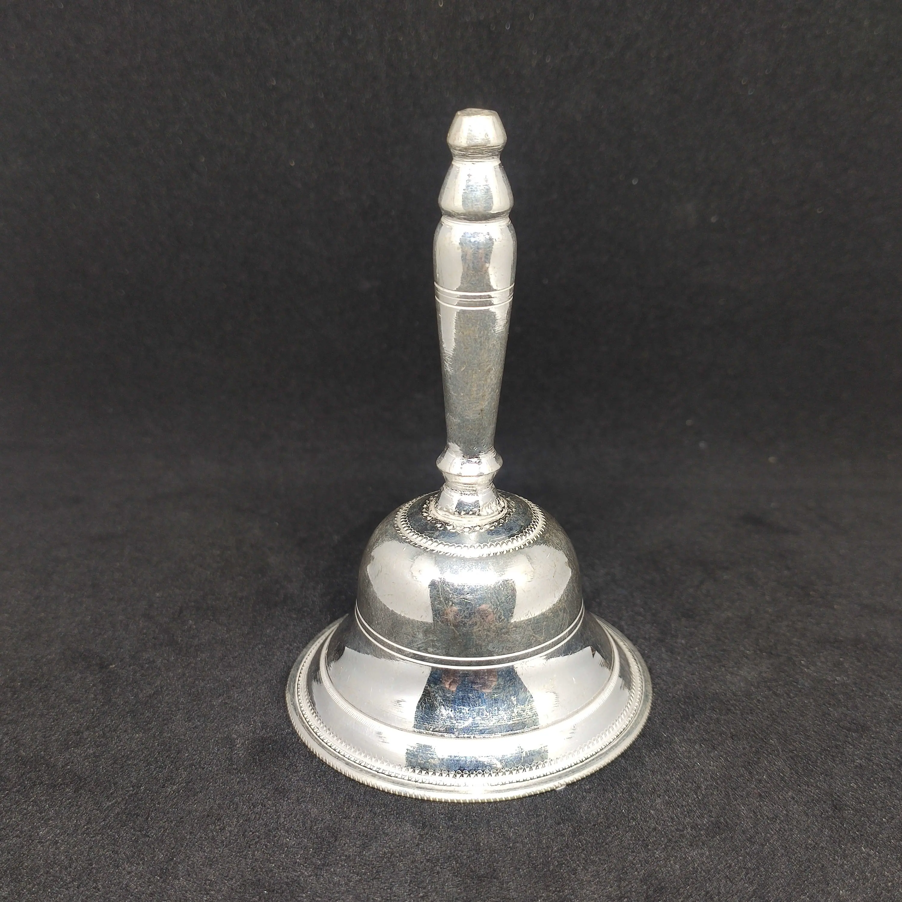 Plain Bell