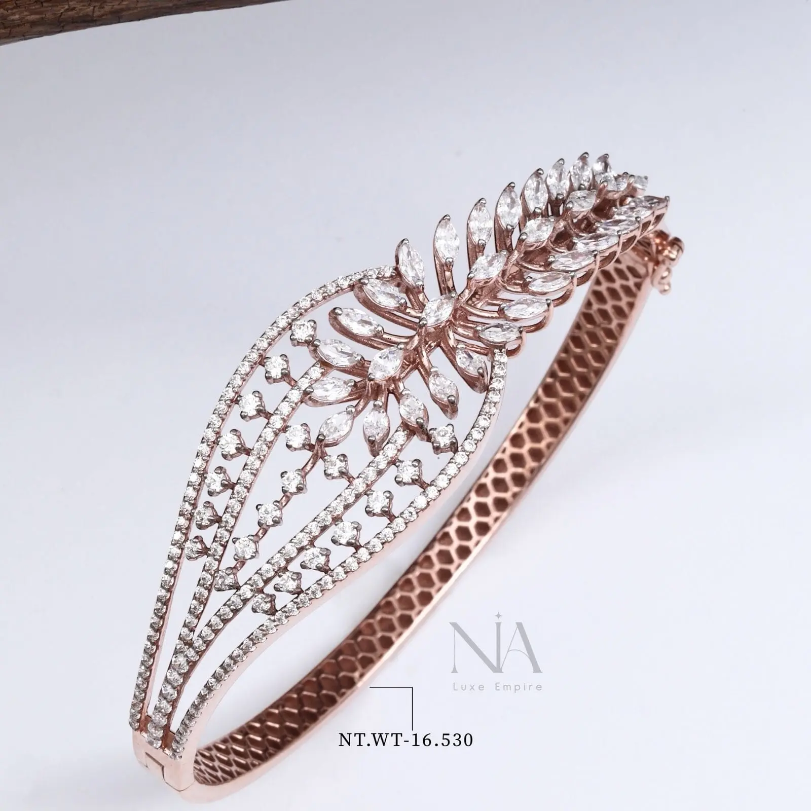 Ladies Kada 38