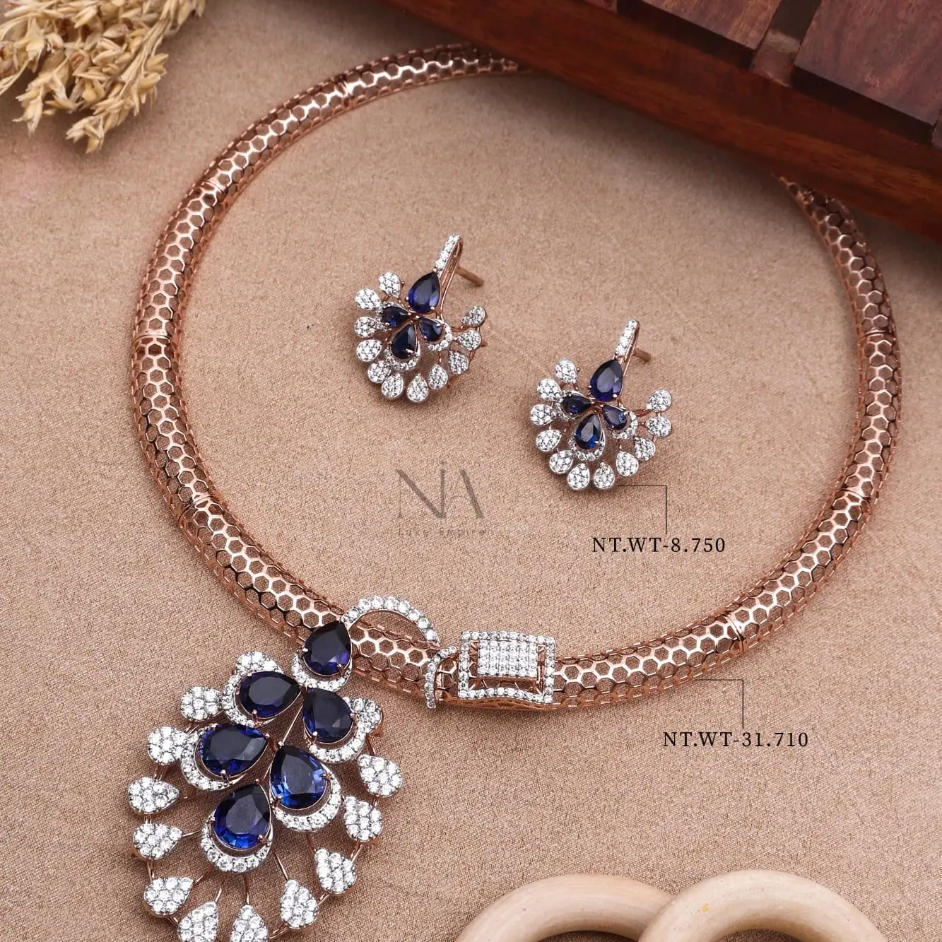 Premium Necklace 100