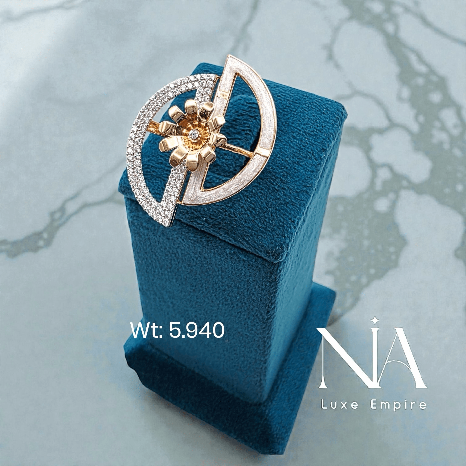 Fancy Ladies Ring 25