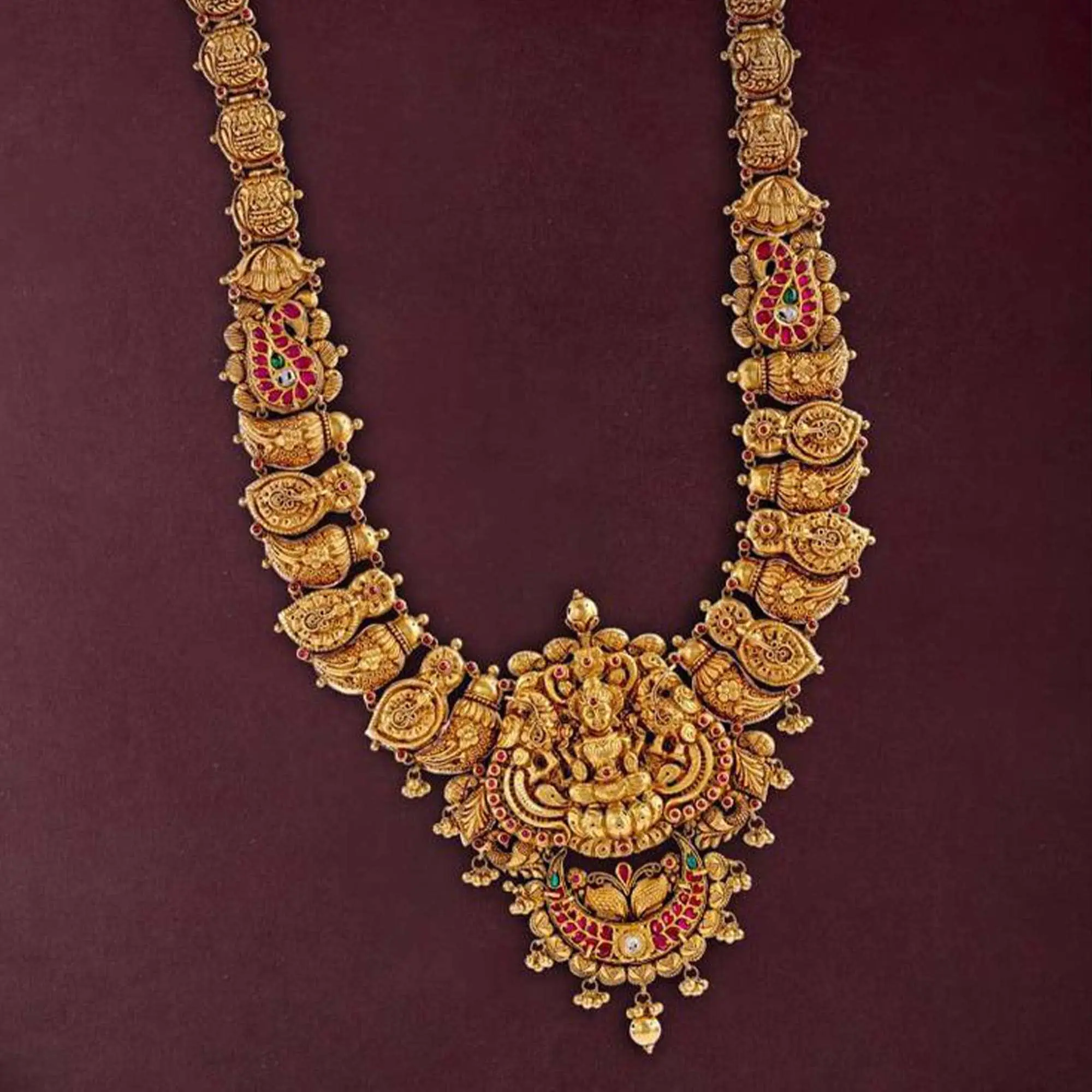 Vamika Necklace