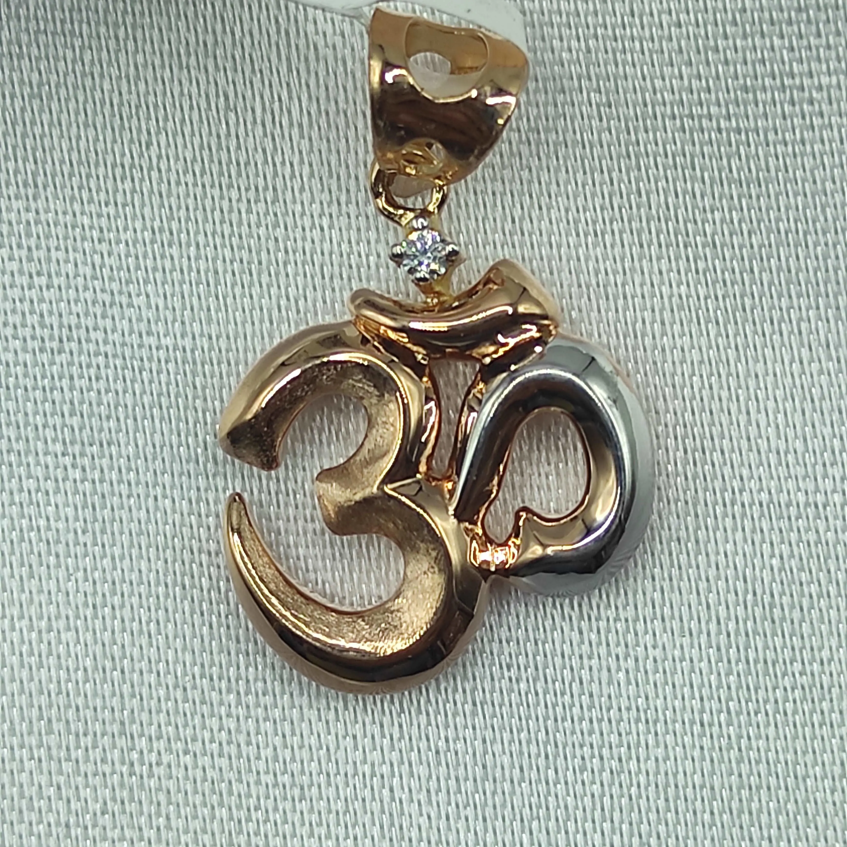 Rosegold Om Pendant